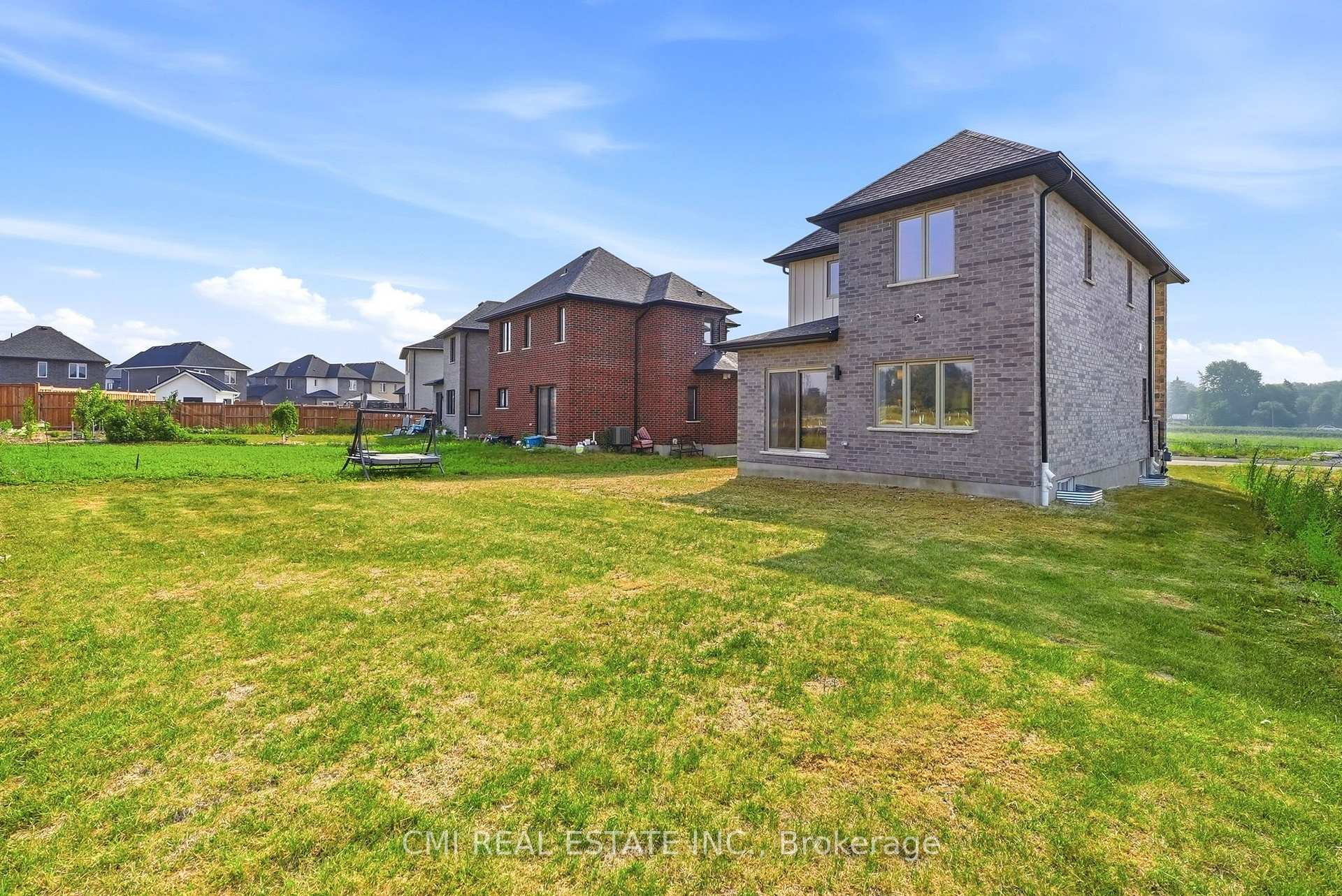 Photo 40 of 128 Dempsey Drive, Stratford — HOMEH