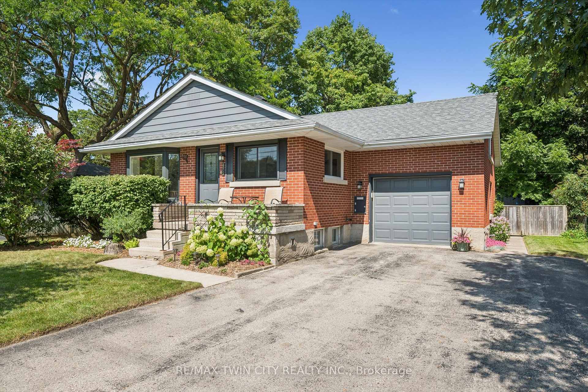 Photo 2 of 475 Stevenson Street N, Guelph, Riverside Park — HOMEH