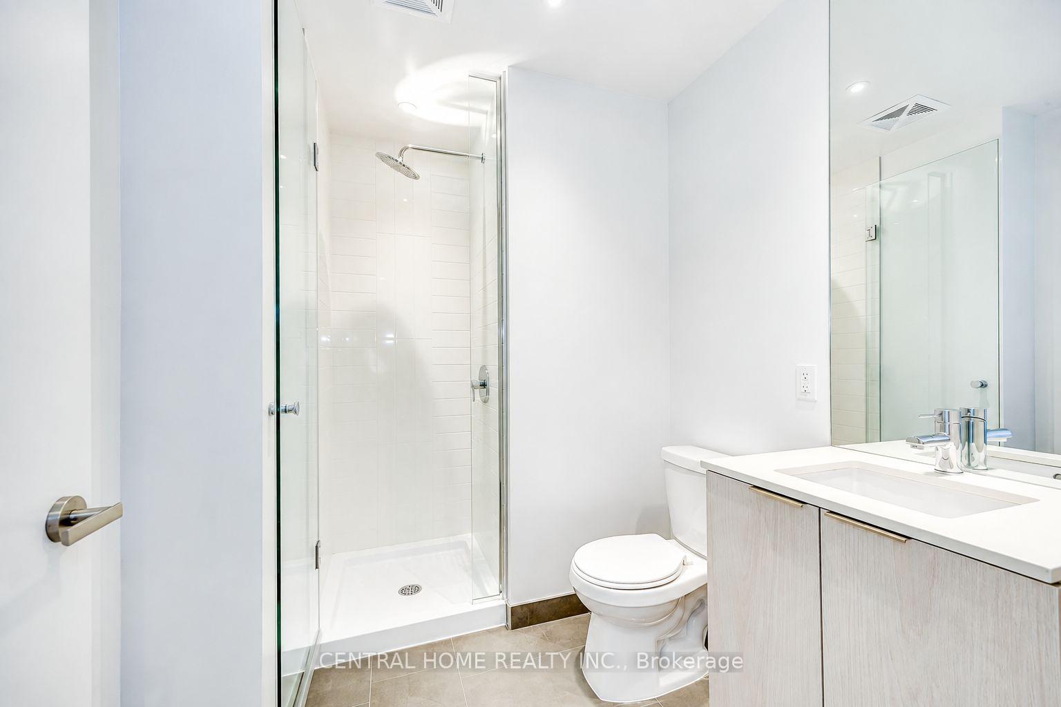 Photo 3 of Unit 5511, 448 Burnhamthorpe Road, Mississauga, City Centre — HOMEH
