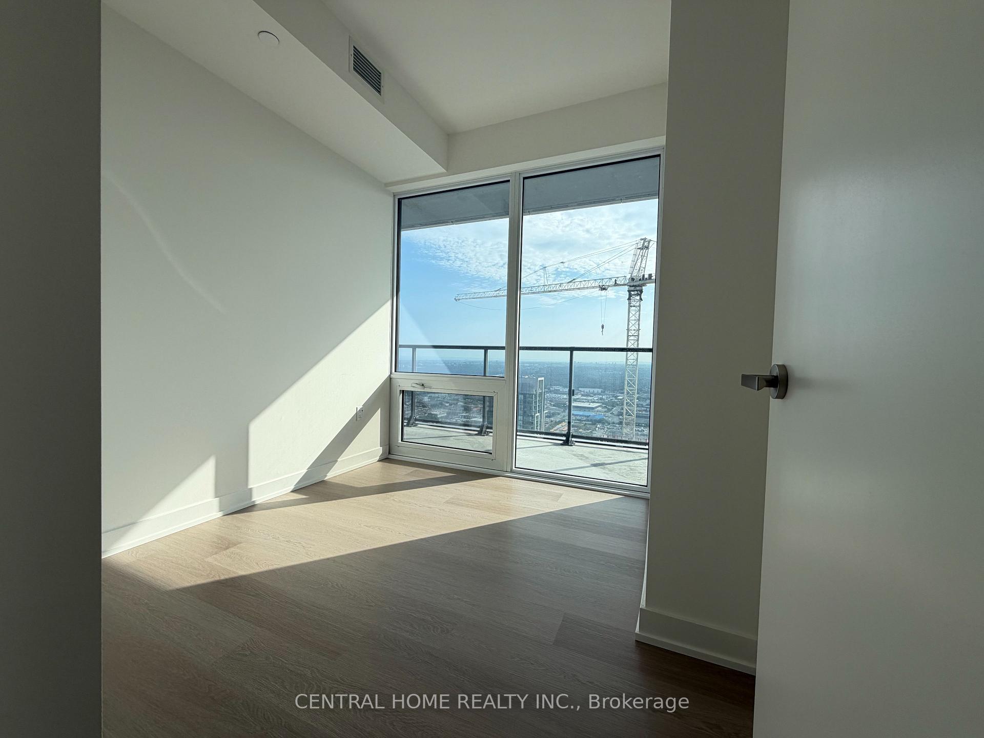 Photo 11 of Unit 5511, 448 Burnhamthorpe Road, Mississauga, City Centre — HOMEH