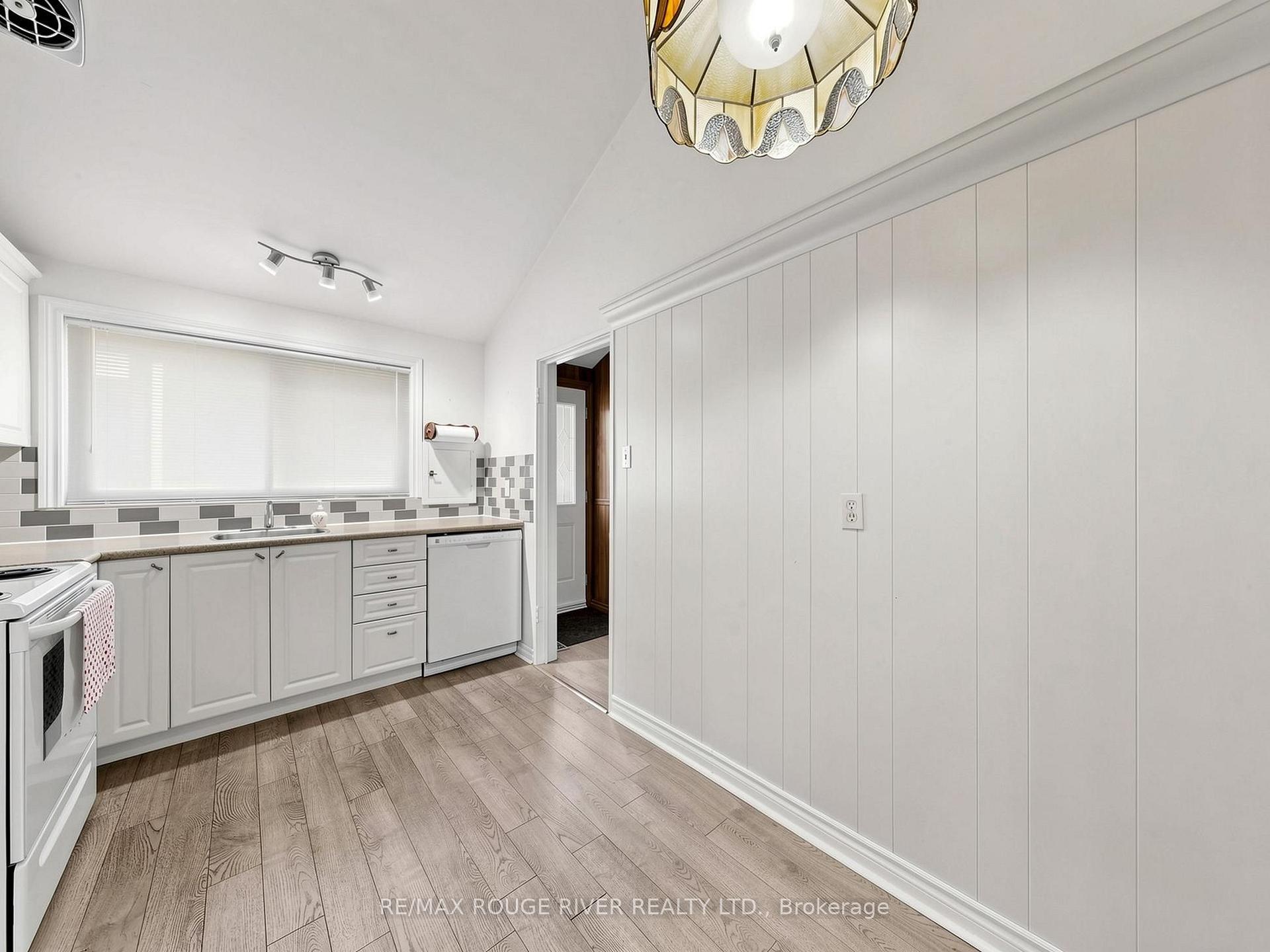 Photo 9 of 99 Oakley Boulevard, Scarborough, Bendale — HOMEH