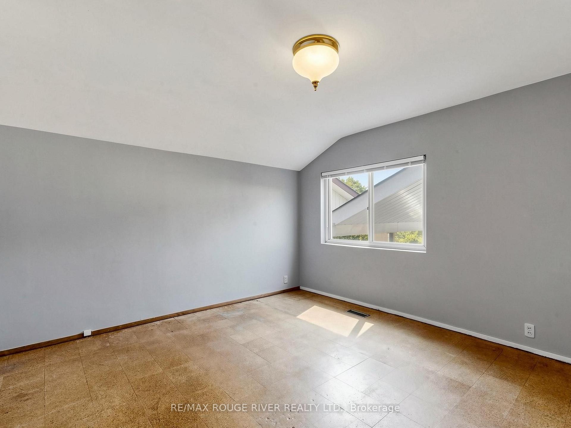 Photo 22 of 99 Oakley Boulevard, Scarborough, Bendale — HOMEH