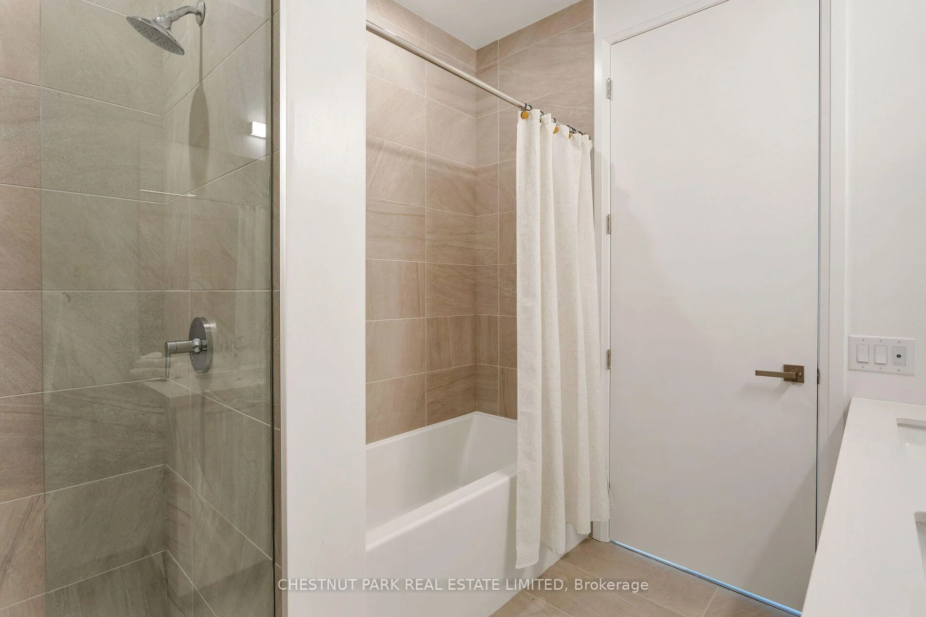 Photo 5 of Unit TH12, 33 Frederick Todd Way, Toronto, Thorncliffe Park — HOMEH