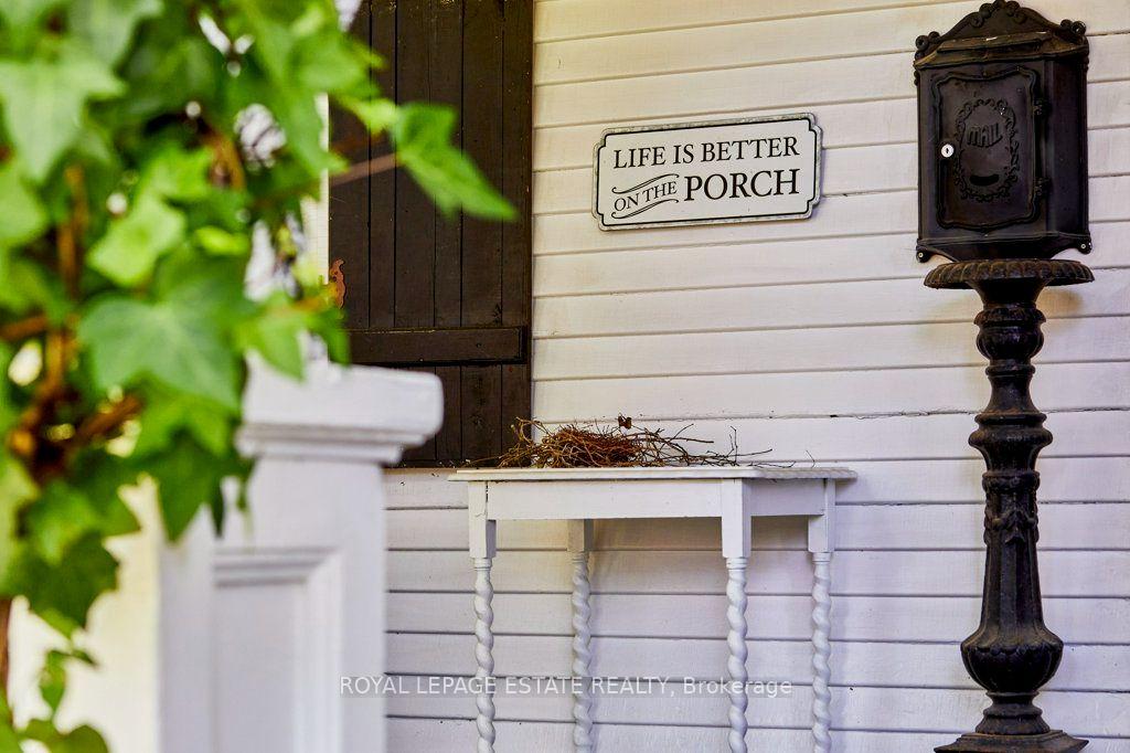 Photo 4 of 57 Silver Birch Avenue, Toronto, The Beaches — HOMEH