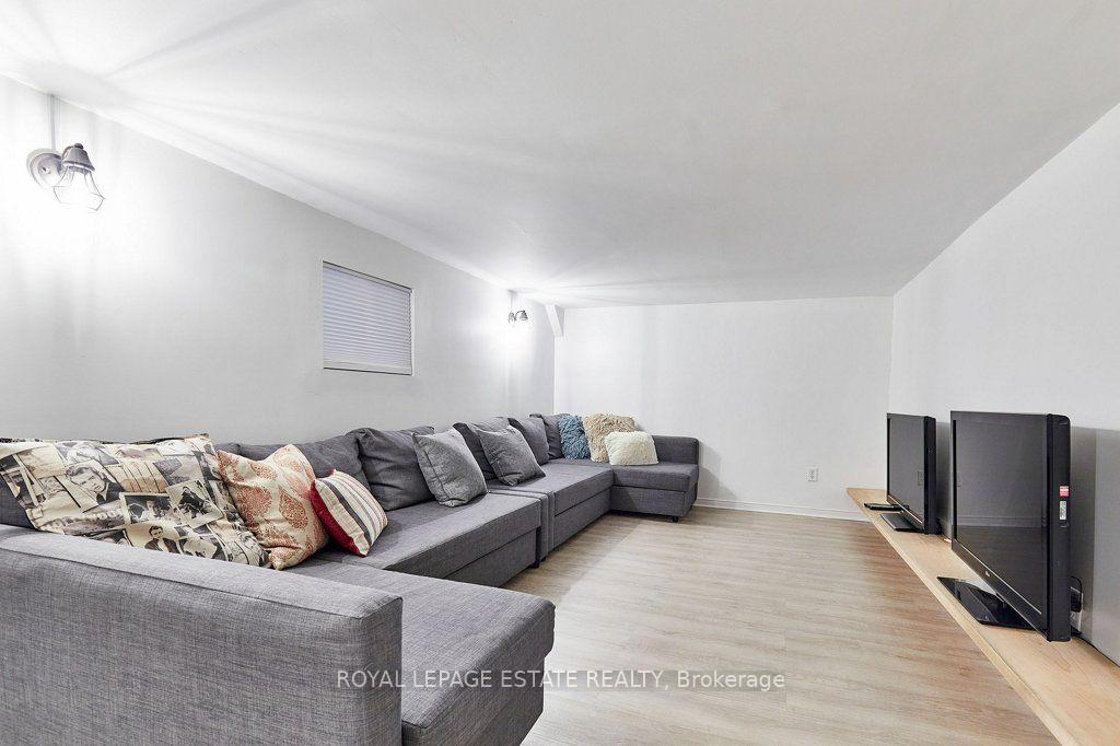 Photo 41 of 57 Silver Birch Avenue, Toronto, The Beaches — HOMEH