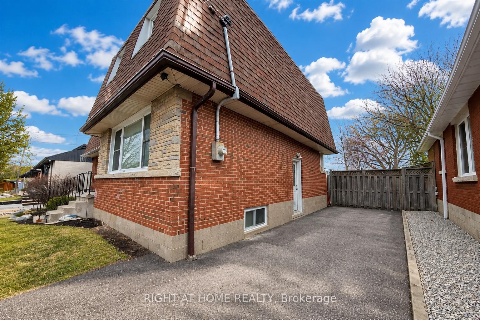Photo 5 of Unit Lower, 67 Brentwood Drive, Hamilton, Huntington — HOMEH
