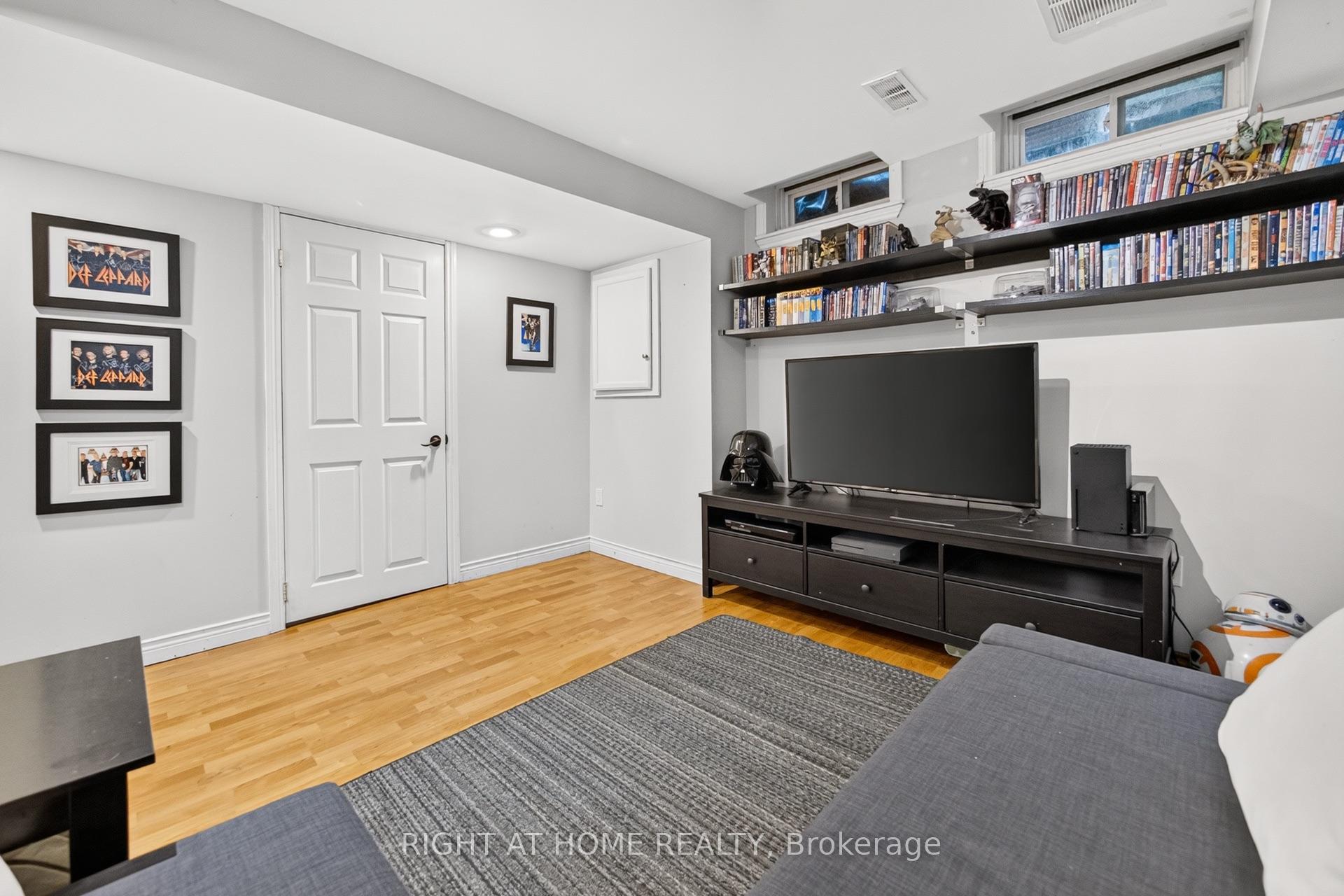 Photo 33 of 3 Beverly Lane, Halton Hills, Georgetown — HOMEH