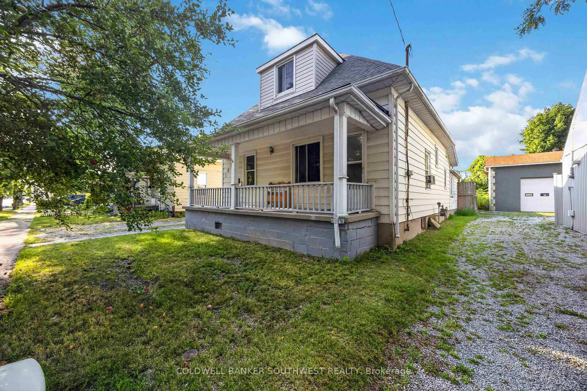 Photo 2 of 181 Campbell Street, Sarnia — HOMEH