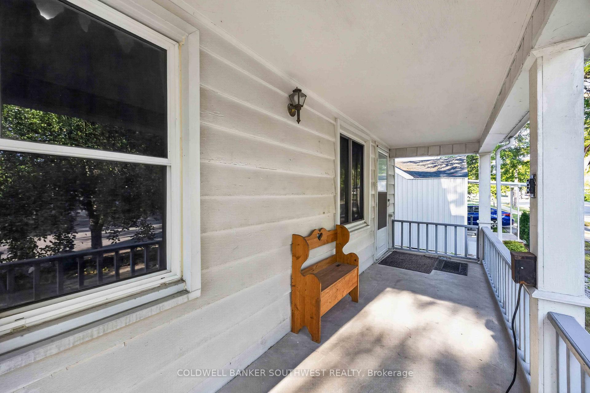Photo 3 of 181 Campbell Street, Sarnia — HOMEH