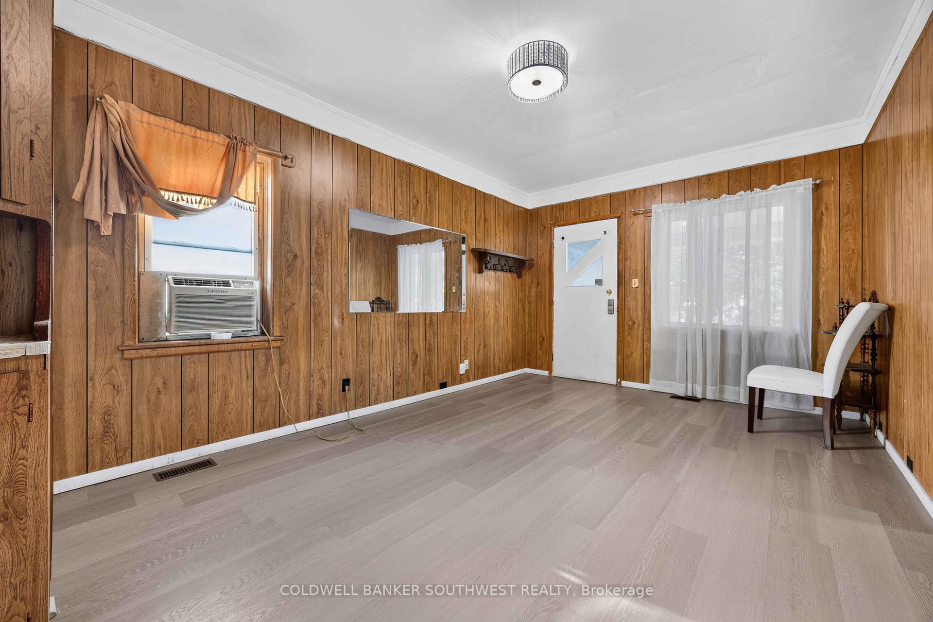 Photo 4 of 181 Campbell Street, Sarnia — HOMEH