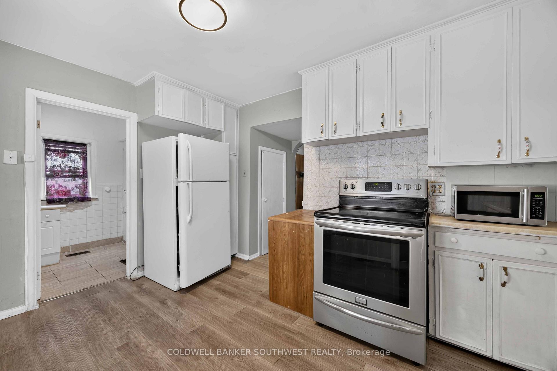 Photo 9 of 181 Campbell Street, Sarnia — HOMEH