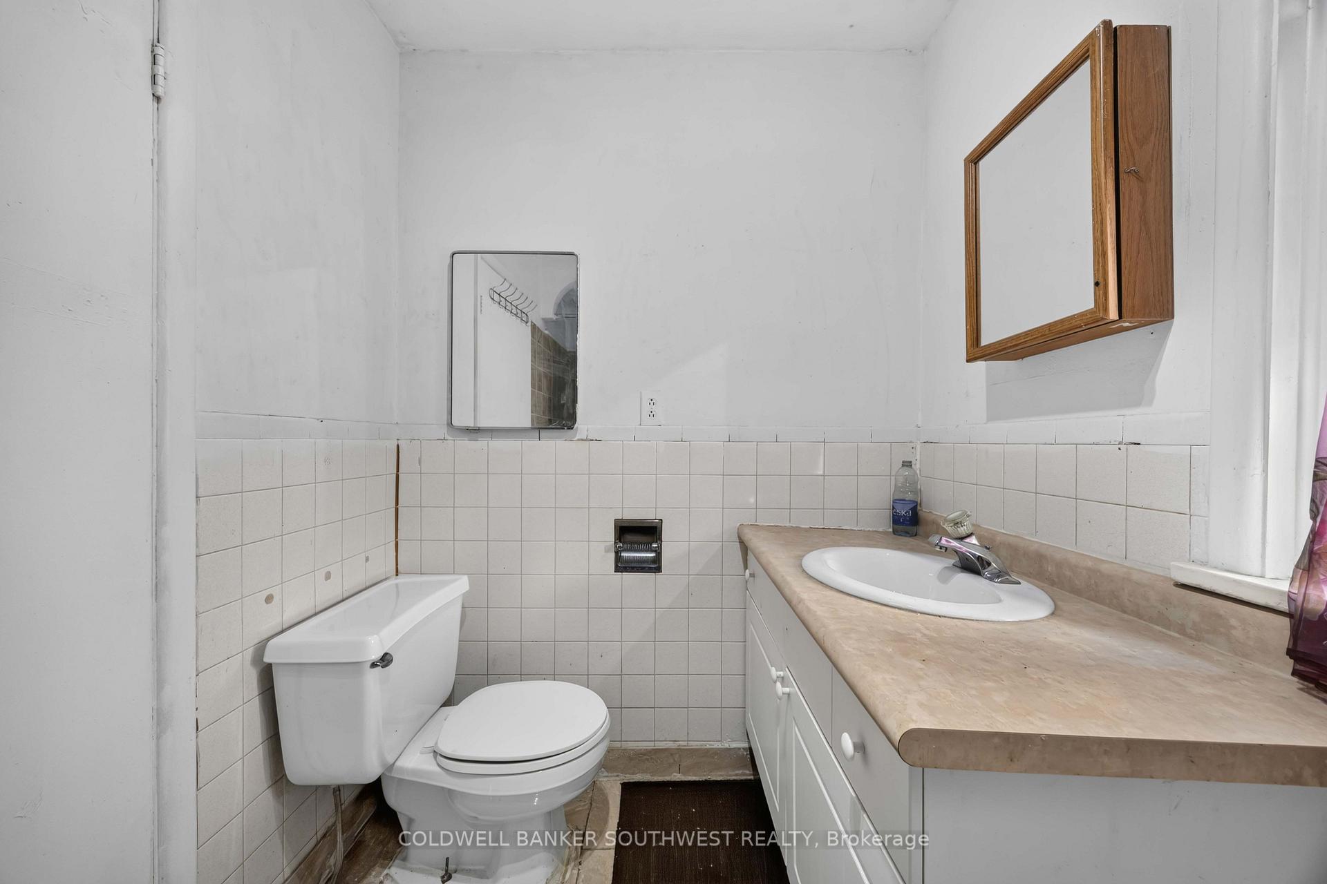 Photo 10 of 181 Campbell Street, Sarnia — HOMEH