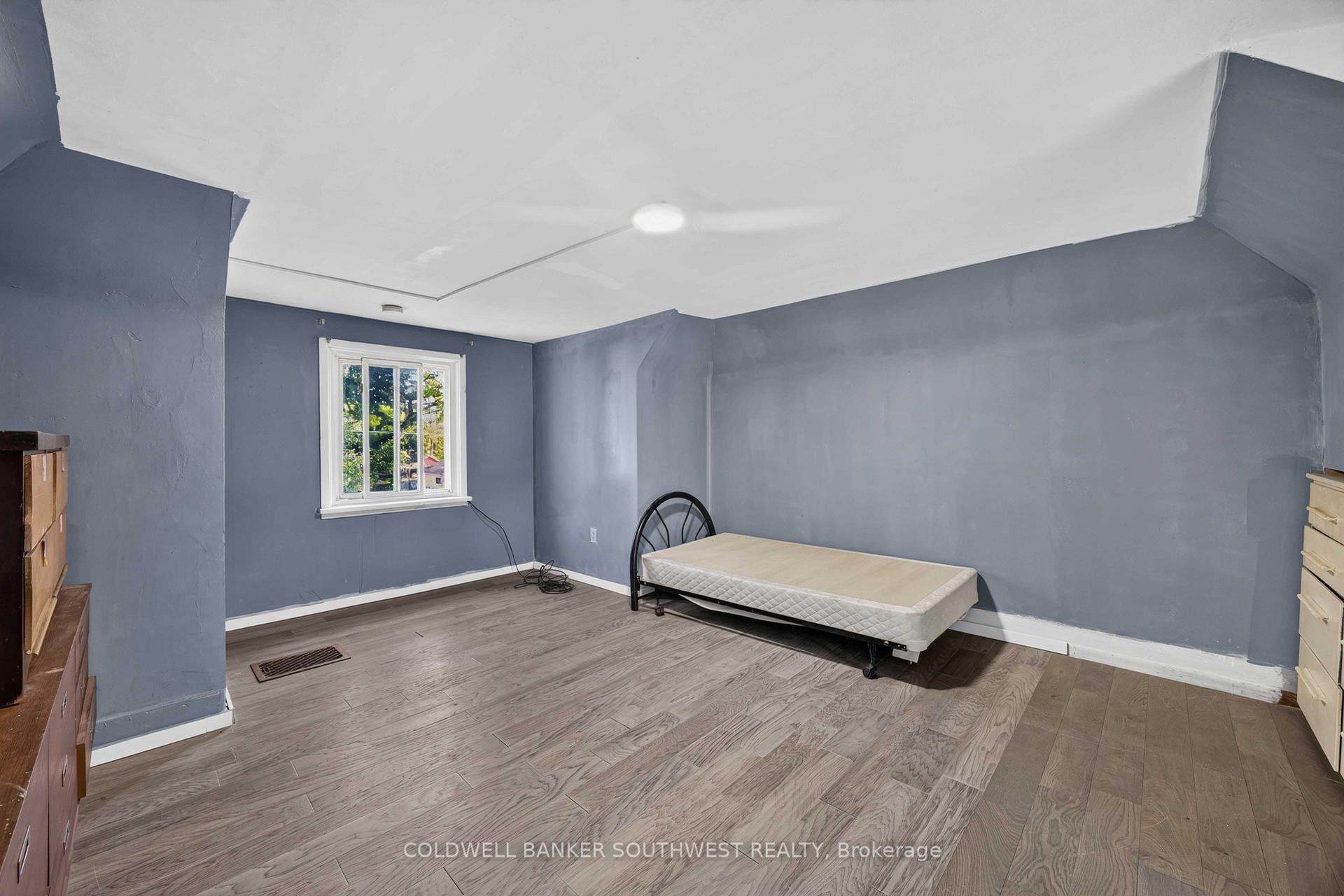 Photo 23 of 181 Campbell Street, Sarnia — HOMEH