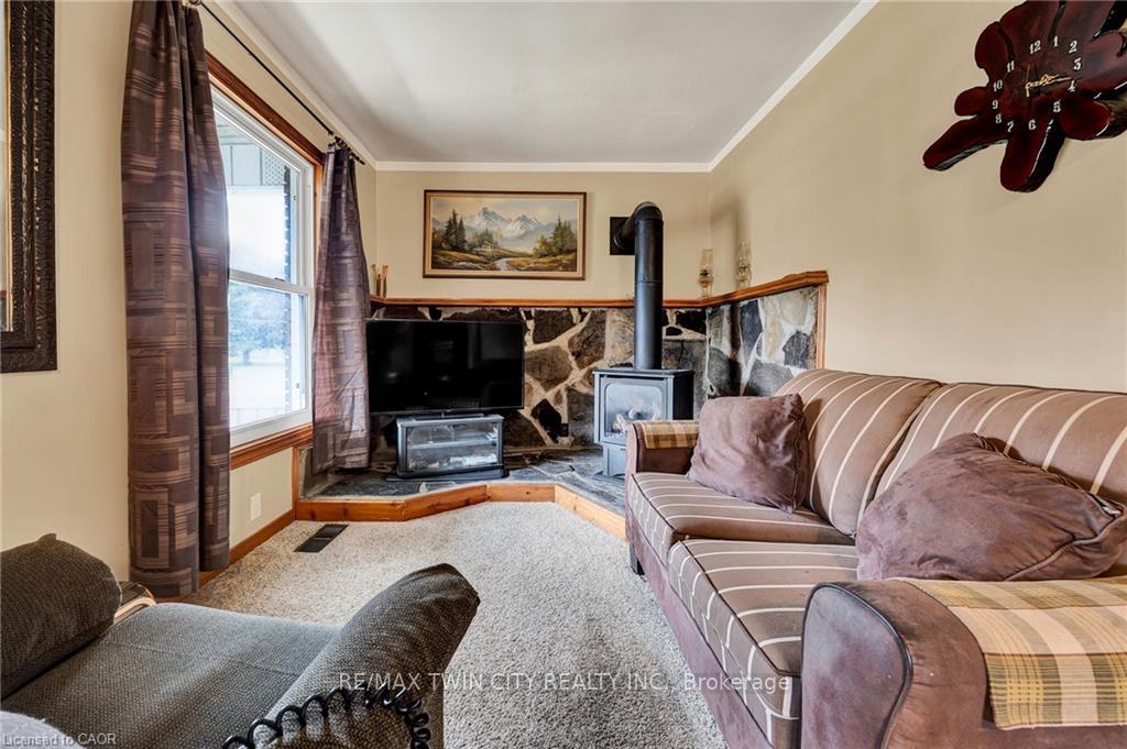 Photo 8 of 57 Bloomingdale Road N, Kitchener, Bridgeport — HOMEH