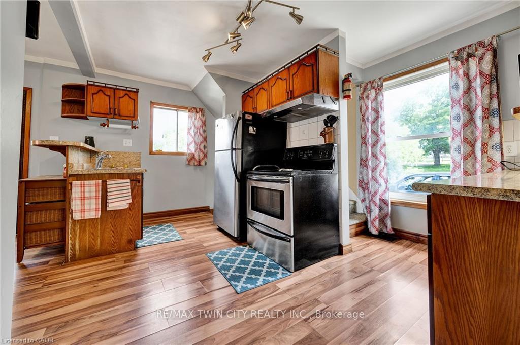 Photo 9 of 57 Bloomingdale Road N, Kitchener, Bridgeport — HOMEH