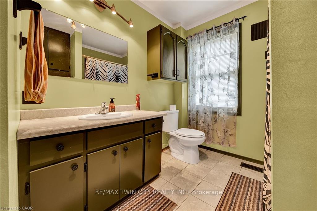 Photo 16 of 57 Bloomingdale Road N, Kitchener, Bridgeport — HOMEH