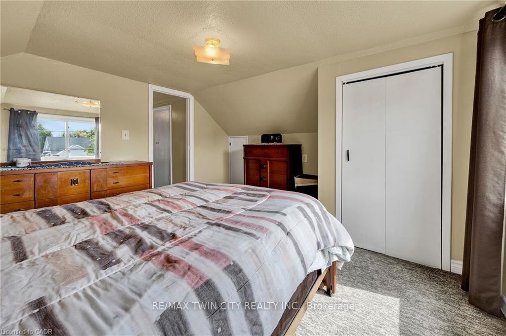 Photo 23 of 57 Bloomingdale Road N, Kitchener, Bridgeport — HOMEH
