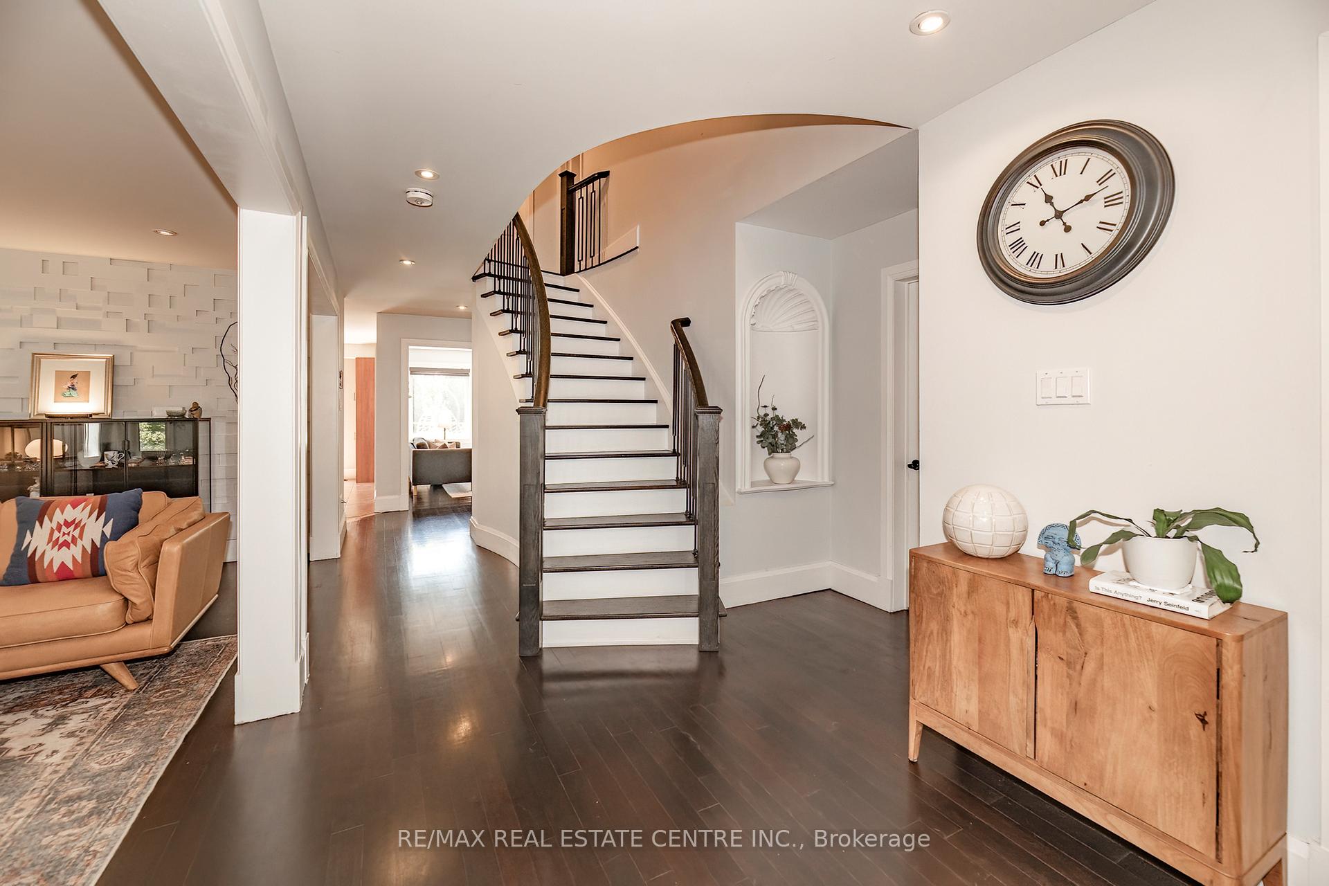Photo 3 of 41 Ranchero Drive, Brampton, Fletcher's Meadow — HOMEH