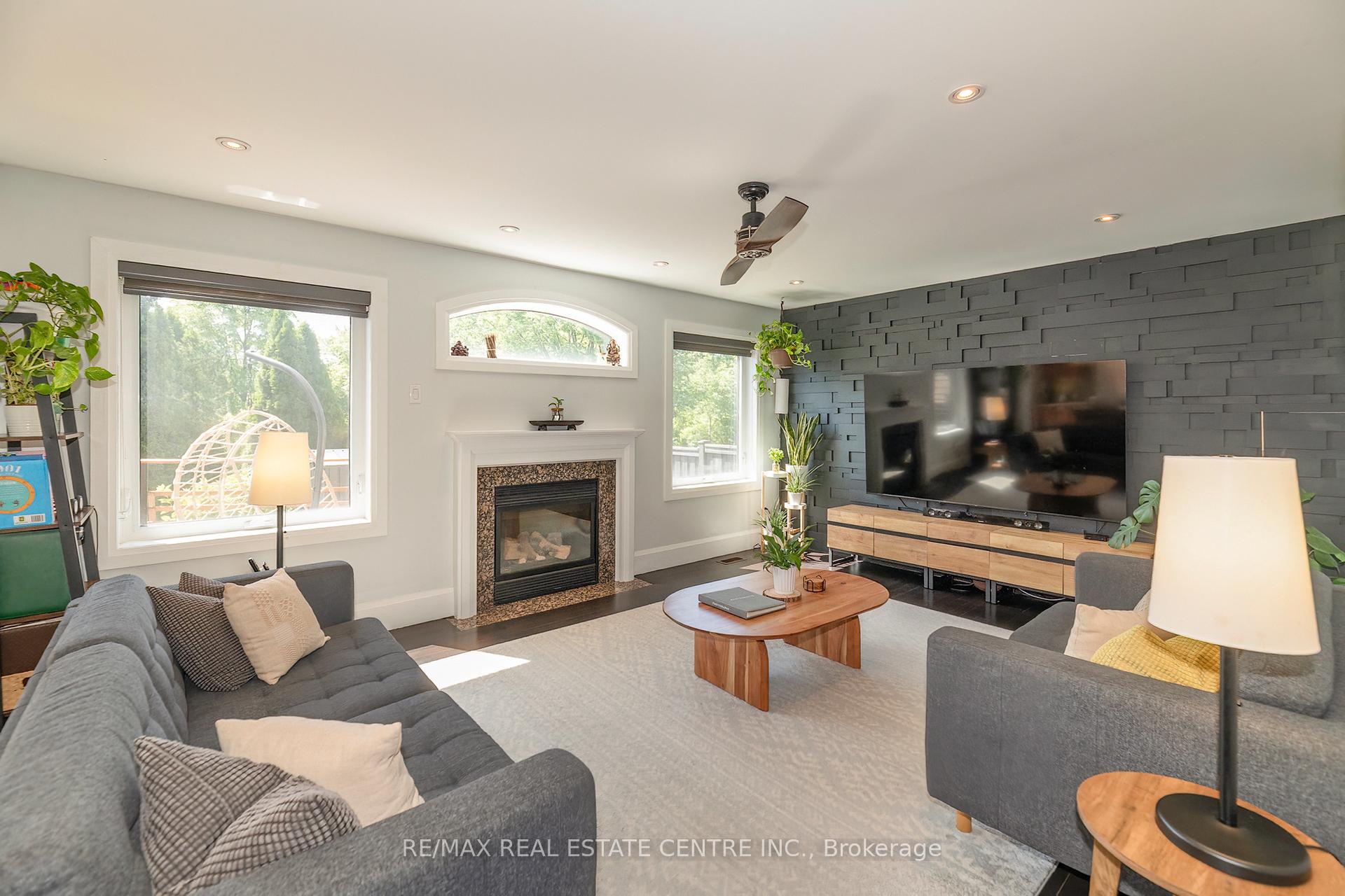 Photo 8 of 41 Ranchero Drive, Brampton, Fletcher's Meadow — HOMEH