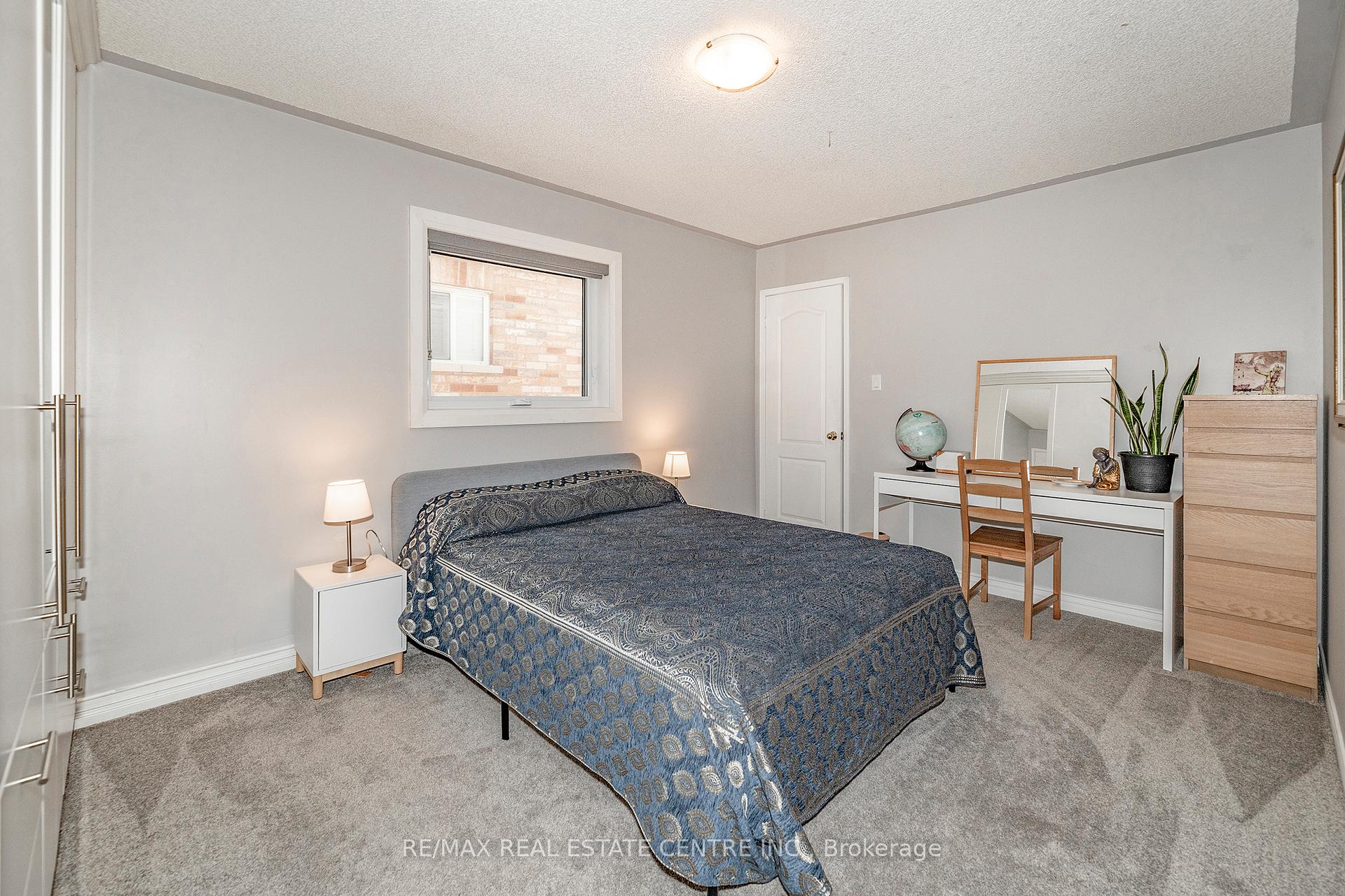Photo 20 of 41 Ranchero Drive, Brampton, Fletcher's Meadow — HOMEH