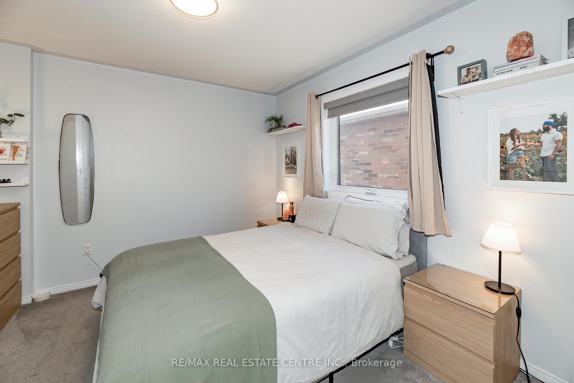 Photo 21 of 41 Ranchero Drive, Brampton, Fletcher's Meadow — HOMEH