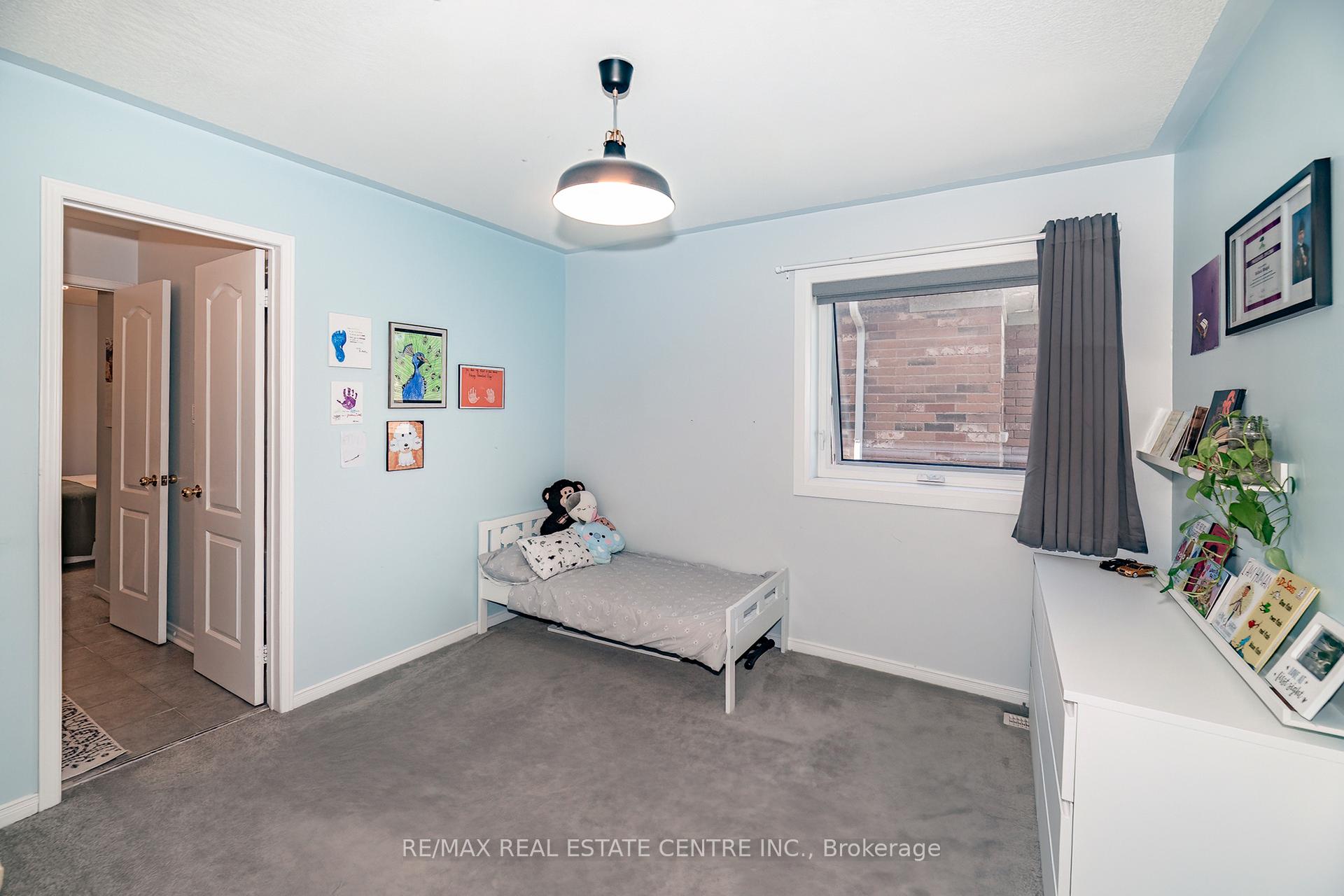 Photo 24 of 41 Ranchero Drive, Brampton, Fletcher's Meadow — HOMEH