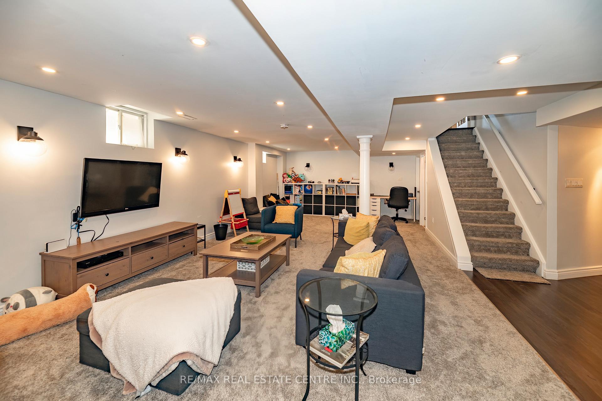 Photo 29 of 41 Ranchero Drive, Brampton, Fletcher's Meadow — HOMEH