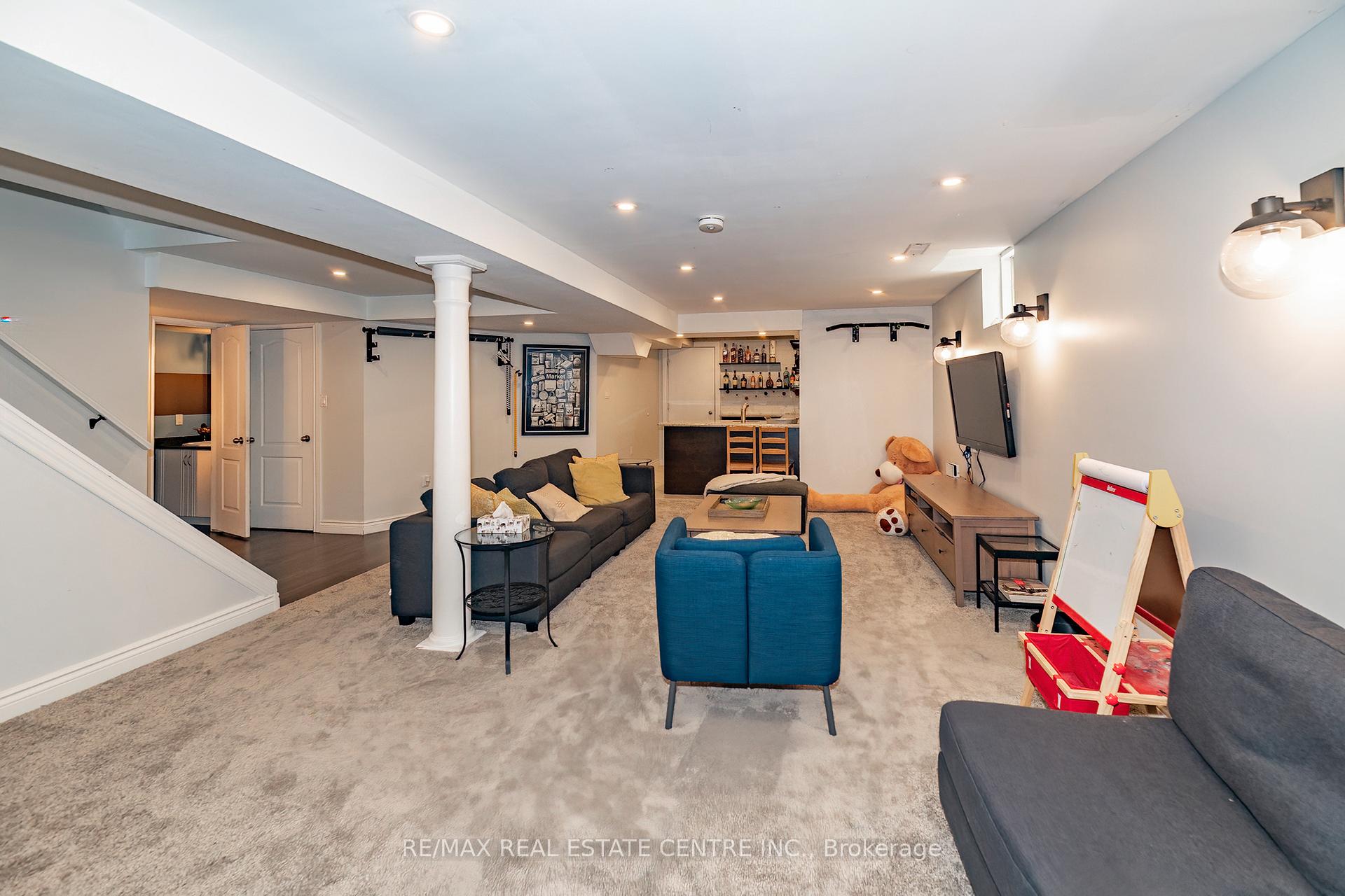 Photo 31 of 41 Ranchero Drive, Brampton, Fletcher's Meadow — HOMEH
