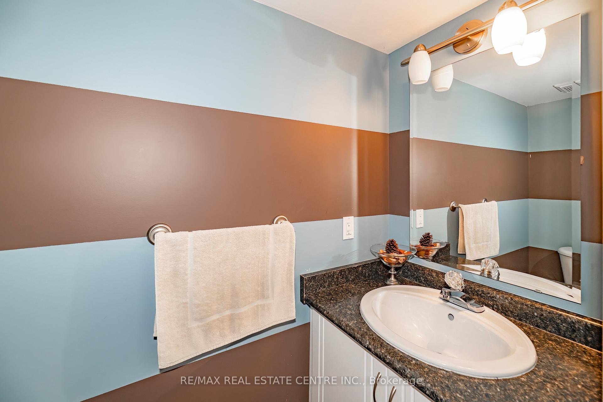 Photo 33 of 41 Ranchero Drive, Brampton, Fletcher's Meadow — HOMEH