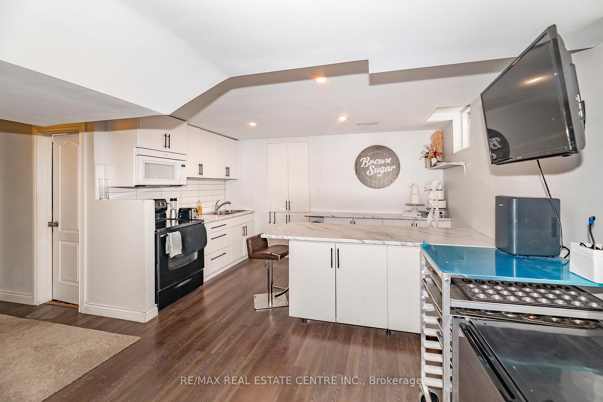 Photo 34 of 41 Ranchero Drive, Brampton, Fletcher's Meadow — HOMEH