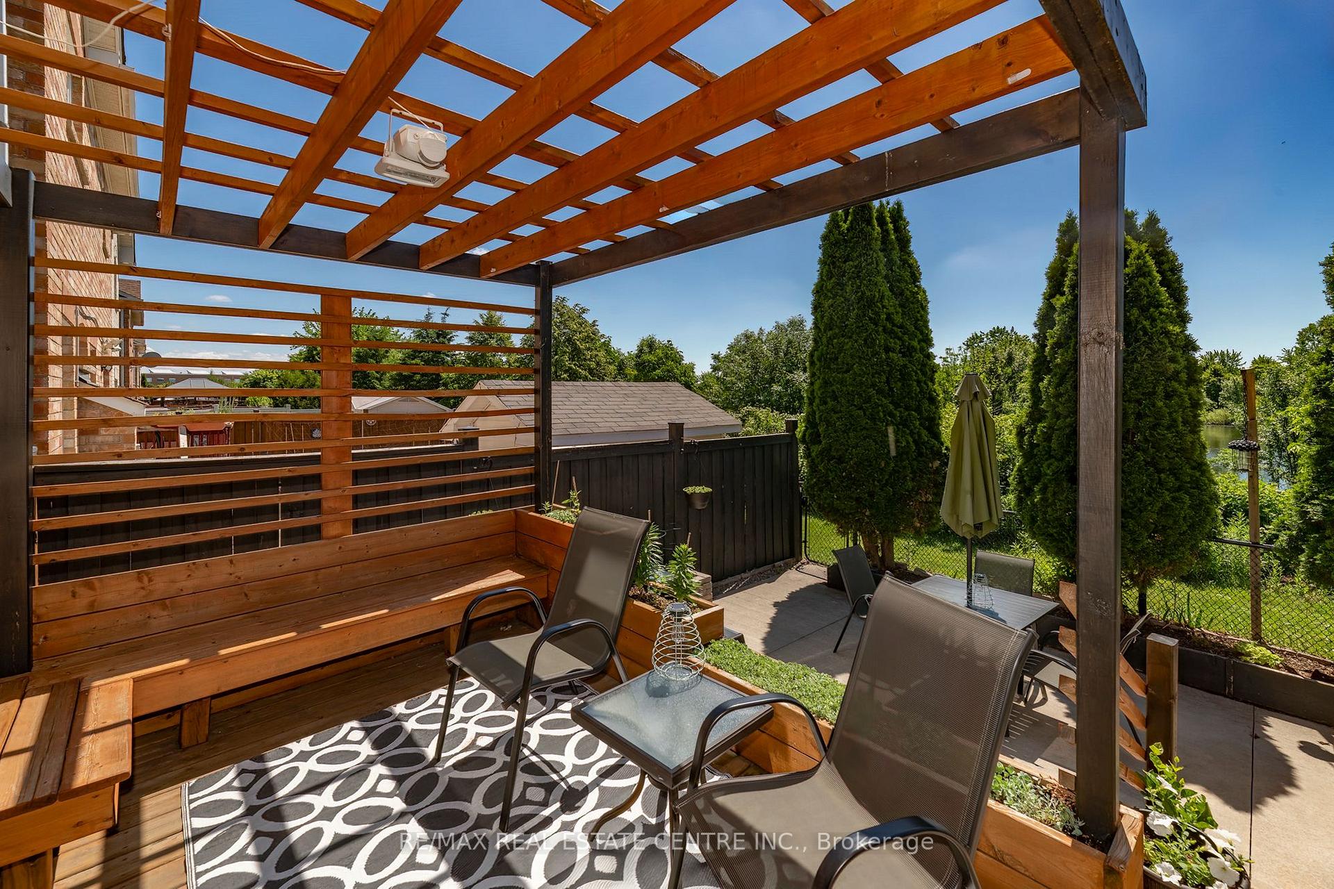 Photo 38 of 41 Ranchero Drive, Brampton, Fletcher's Meadow — HOMEH