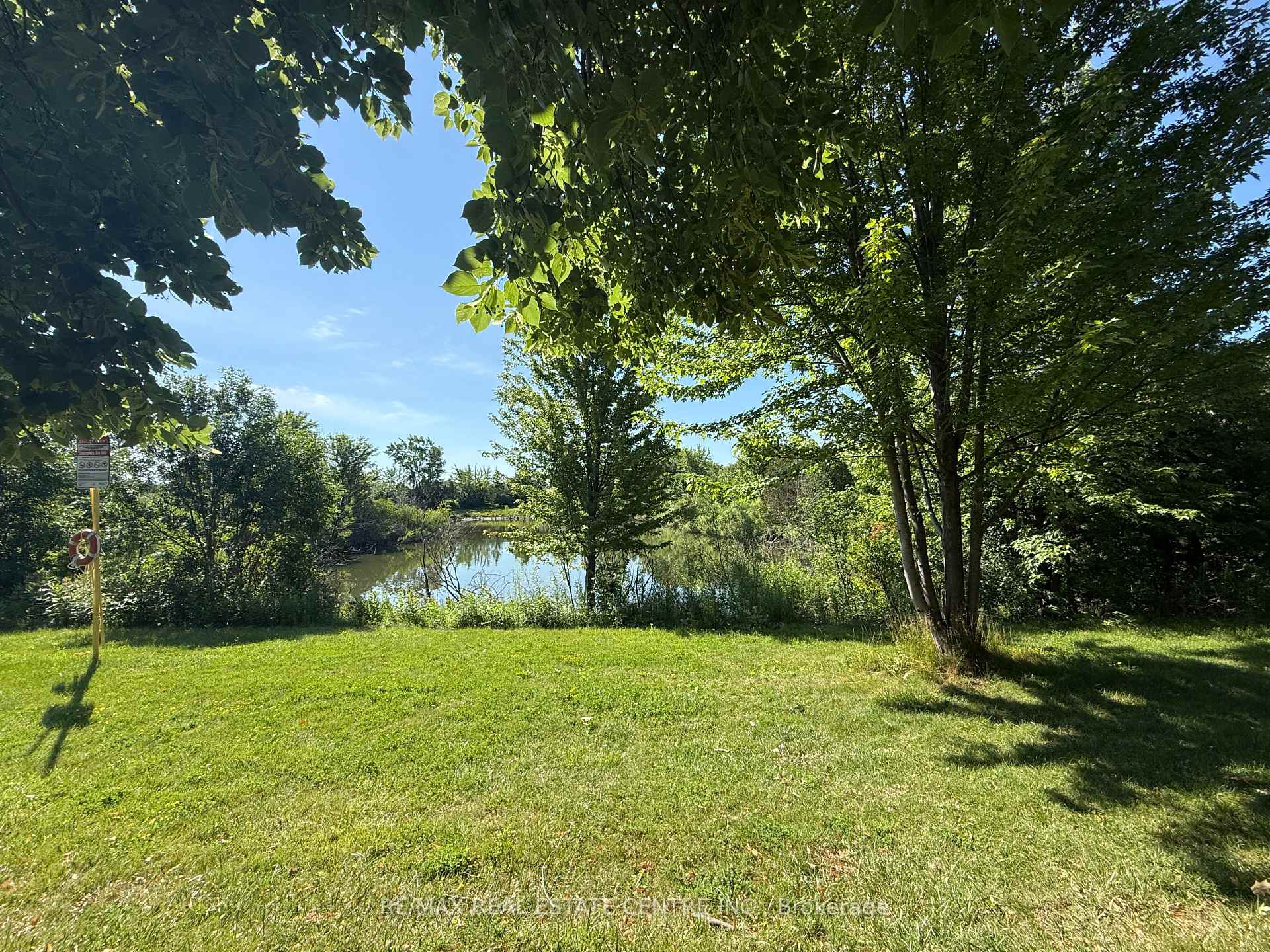 Photo 42 of 41 Ranchero Drive, Brampton, Fletcher's Meadow — HOMEH