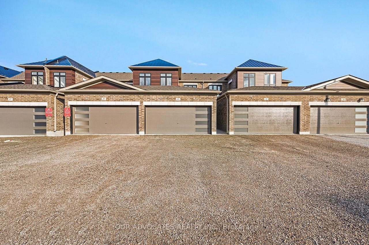 Photo 3 of 43 Falby Road, Brampton, Bram East — HOMEH