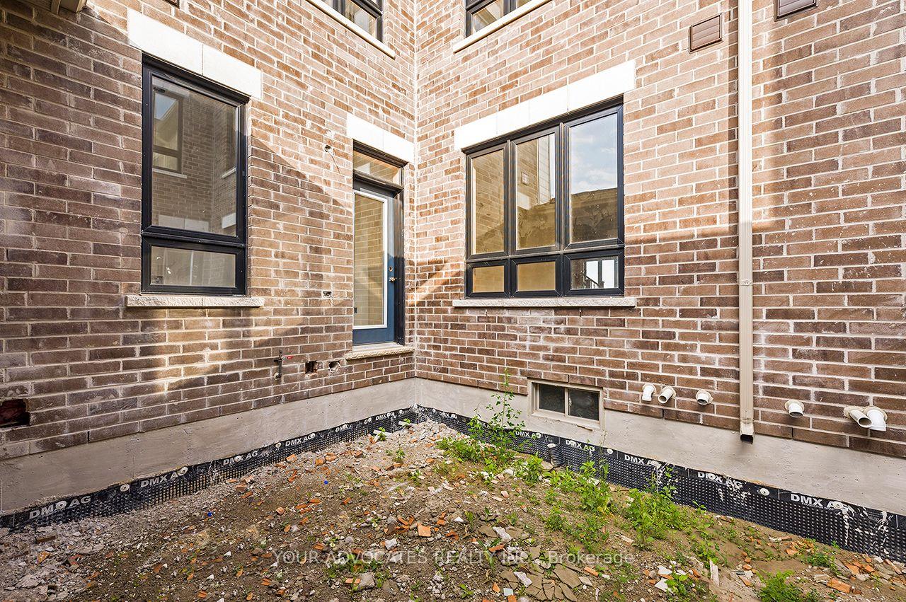 Photo 5 of 43 Falby Road, Brampton, Bram East — HOMEH