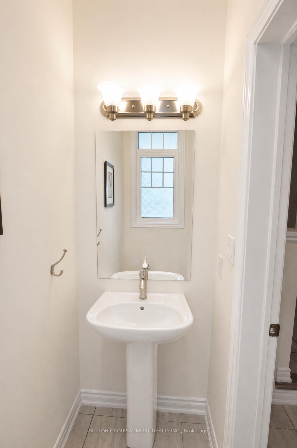 Photo 5 of 2135 Speare Court, Innisfil, Alcona — HOMEH