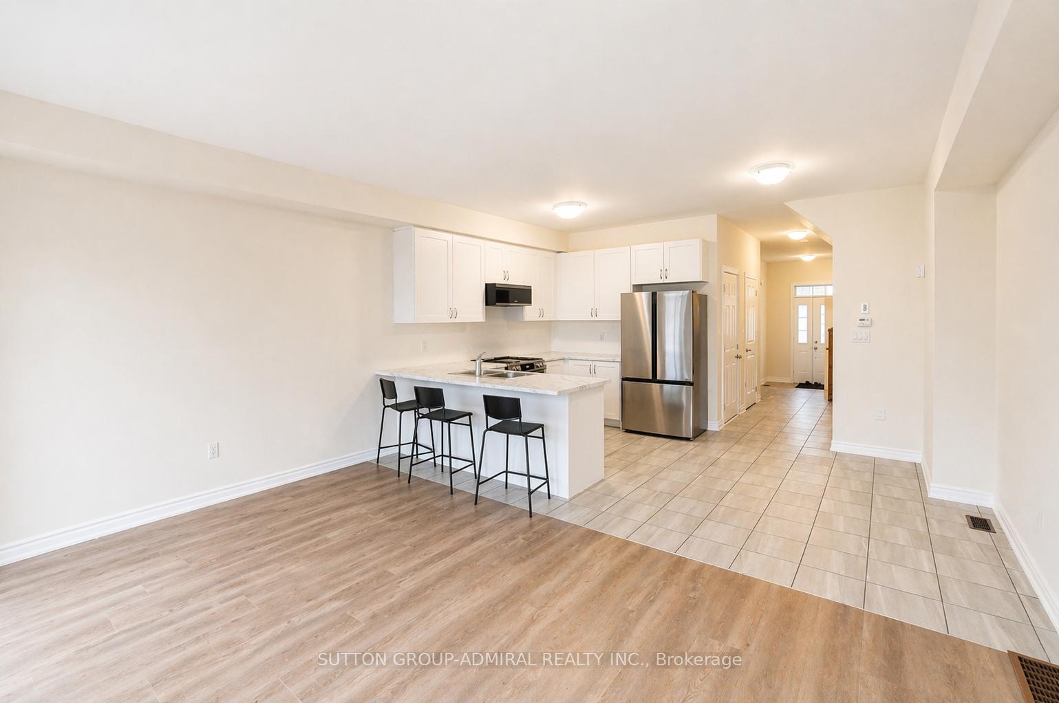 Photo 7 of 2135 Speare Court, Innisfil, Alcona — HOMEH