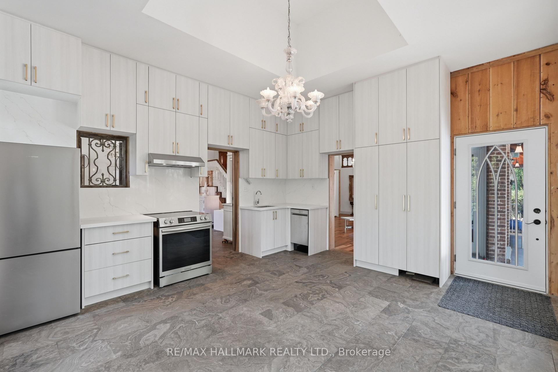 Photo 30 of 12994 Weston Road, King, King City — HOMEH