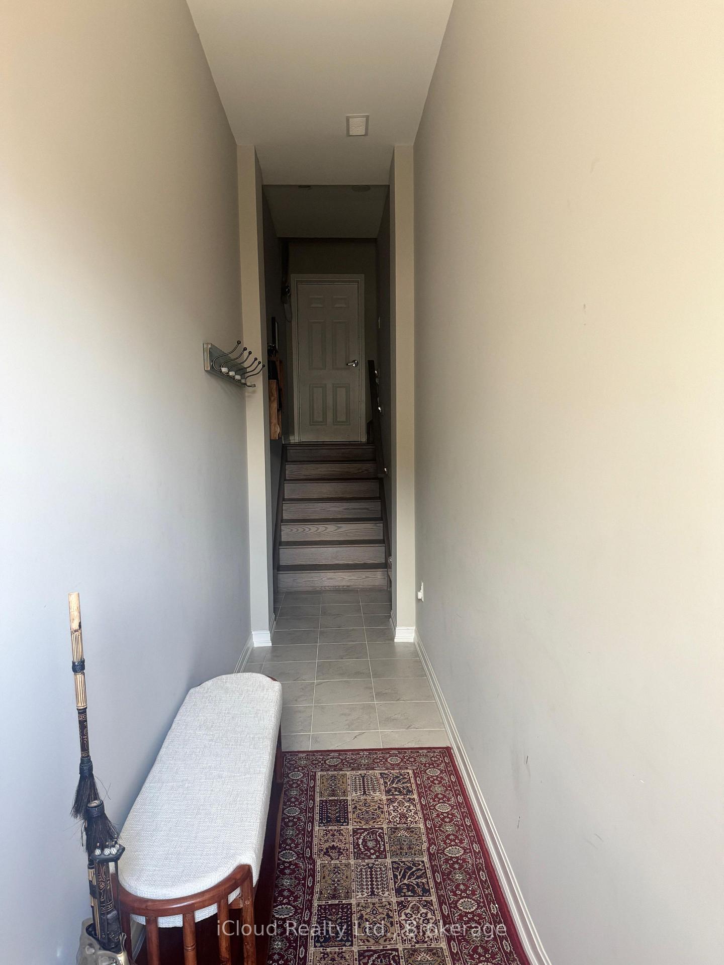 Photo 2 of 126 Burnhamthorpe Road E, Oakville, Glenorchy — HOMEH