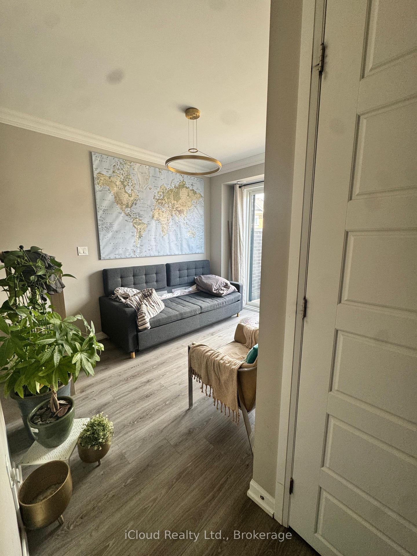 Photo 17 of 126 Burnhamthorpe Road E, Oakville, Glenorchy — HOMEH