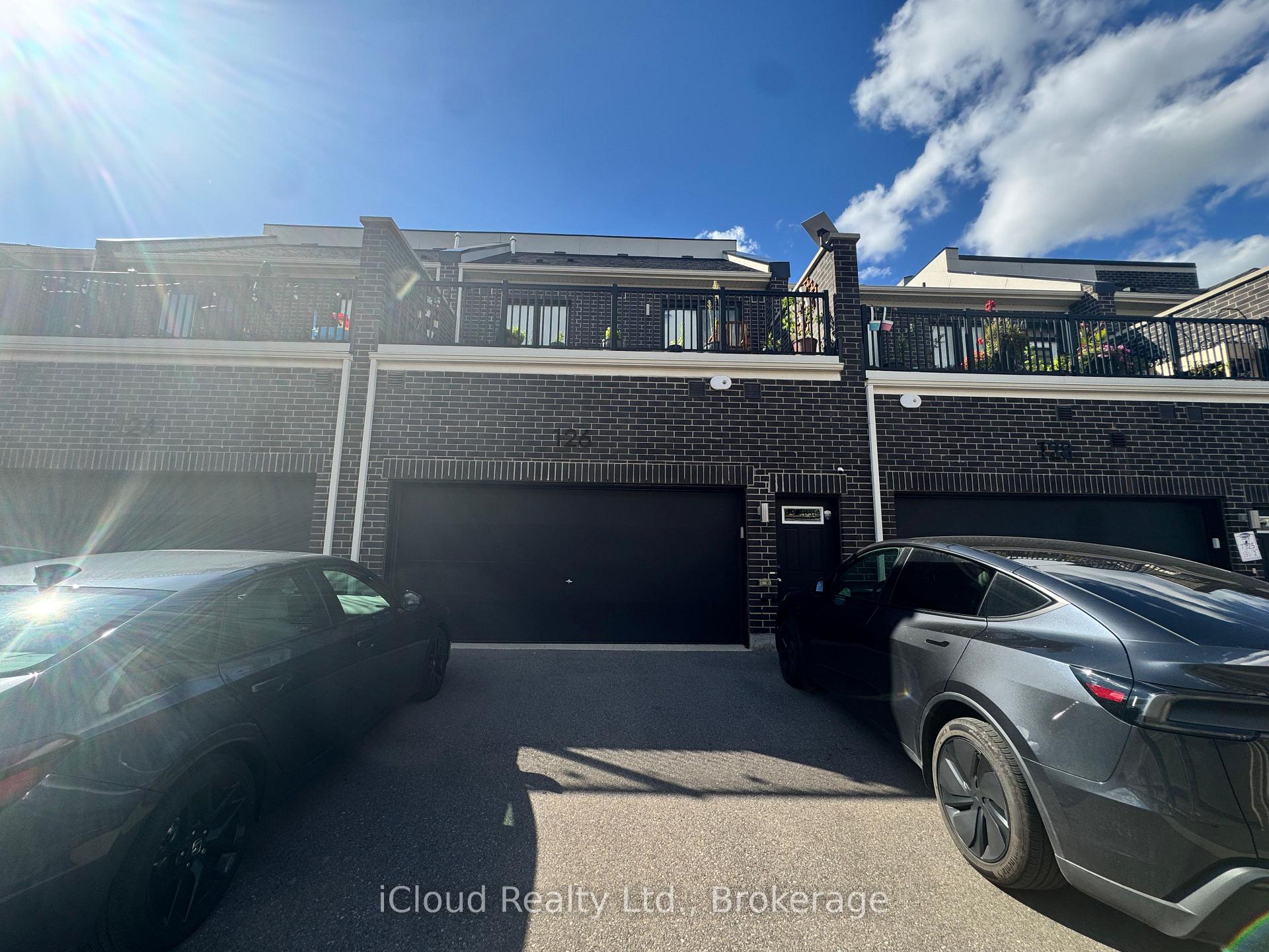 Photo 24 of 126 Burnhamthorpe Road E, Oakville, Glenorchy — HOMEH