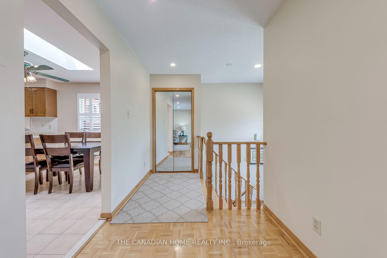 Photo 5 of 5472 Bourget Drive, Mississauga, Hurontario — HOMEH