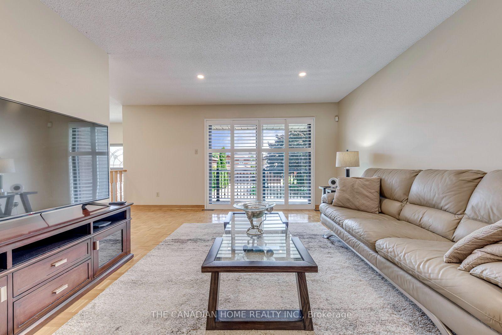 Photo 9 of 5472 Bourget Drive, Mississauga, Hurontario — HOMEH