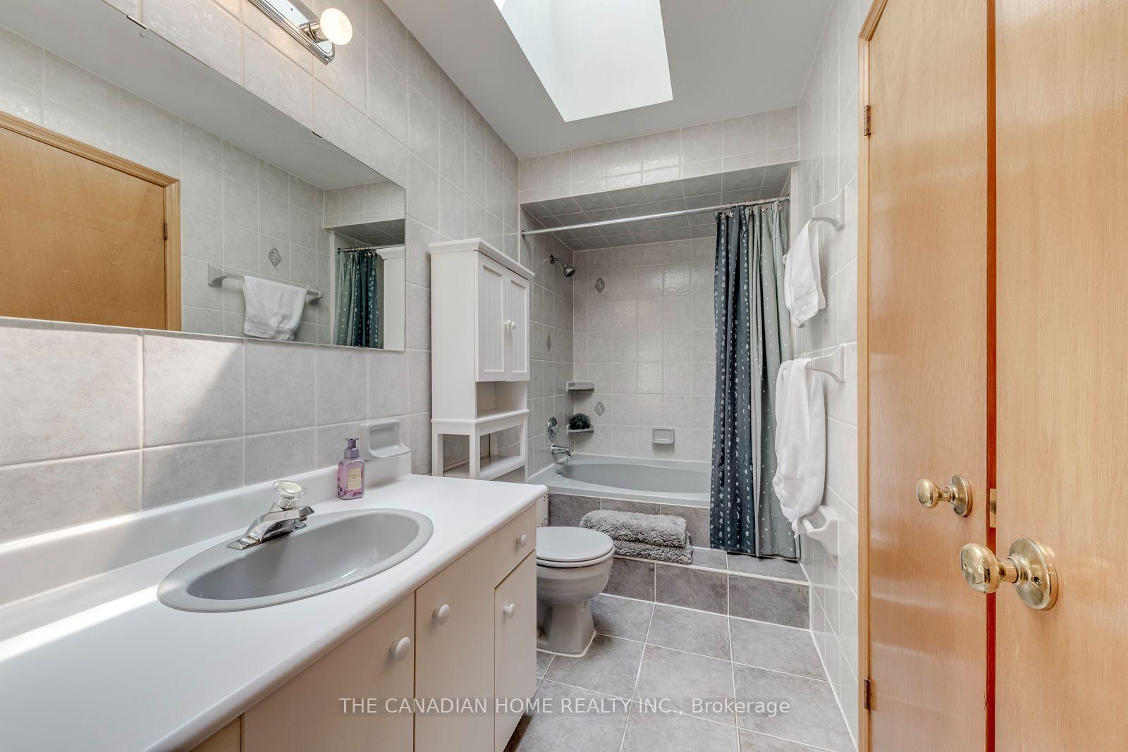 Photo 26 of 5472 Bourget Drive, Mississauga, Hurontario — HOMEH