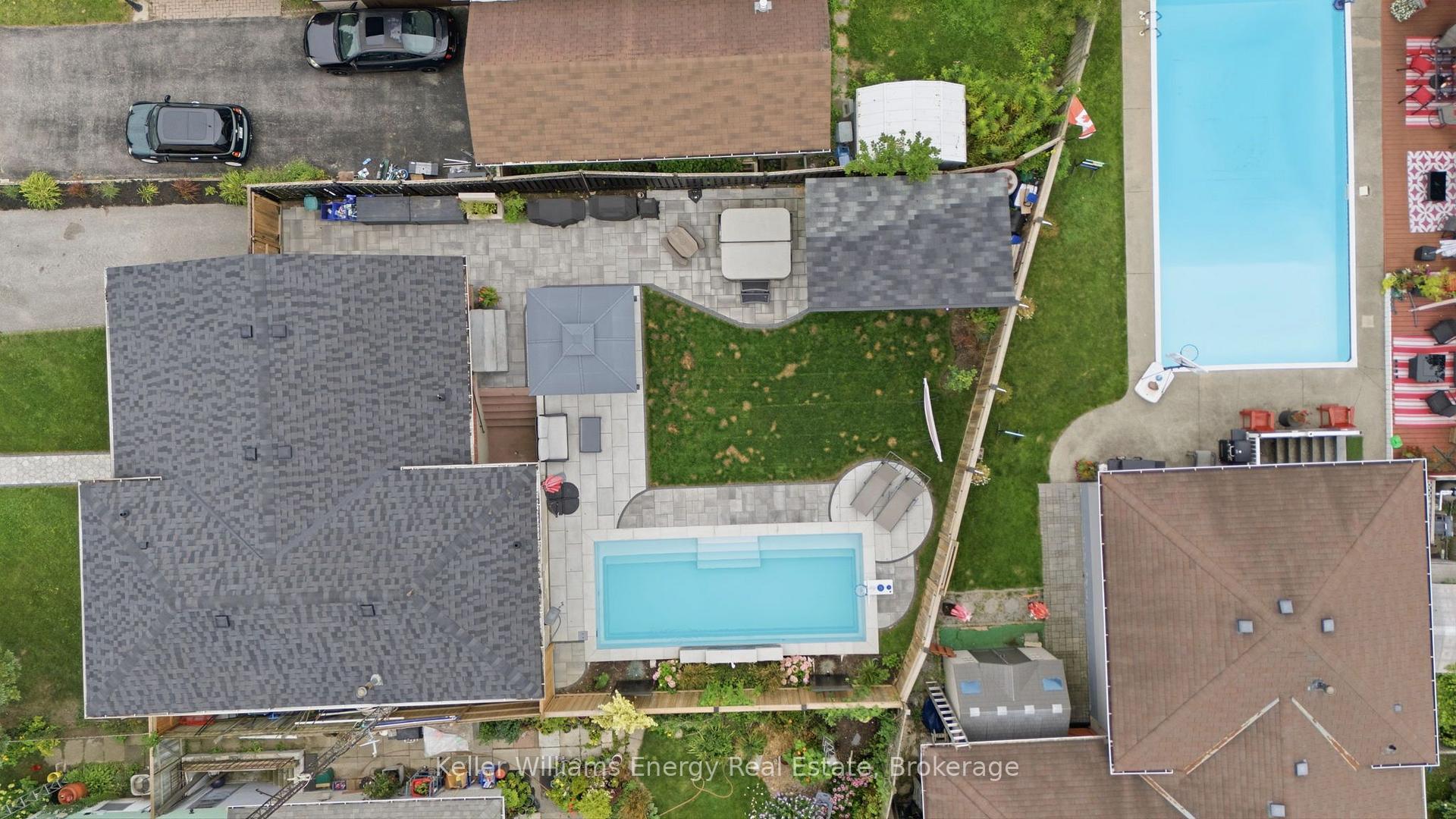 Photo 4 of 233 Phillip Murray Avenue, Oshawa, Lakeview — HOMEH