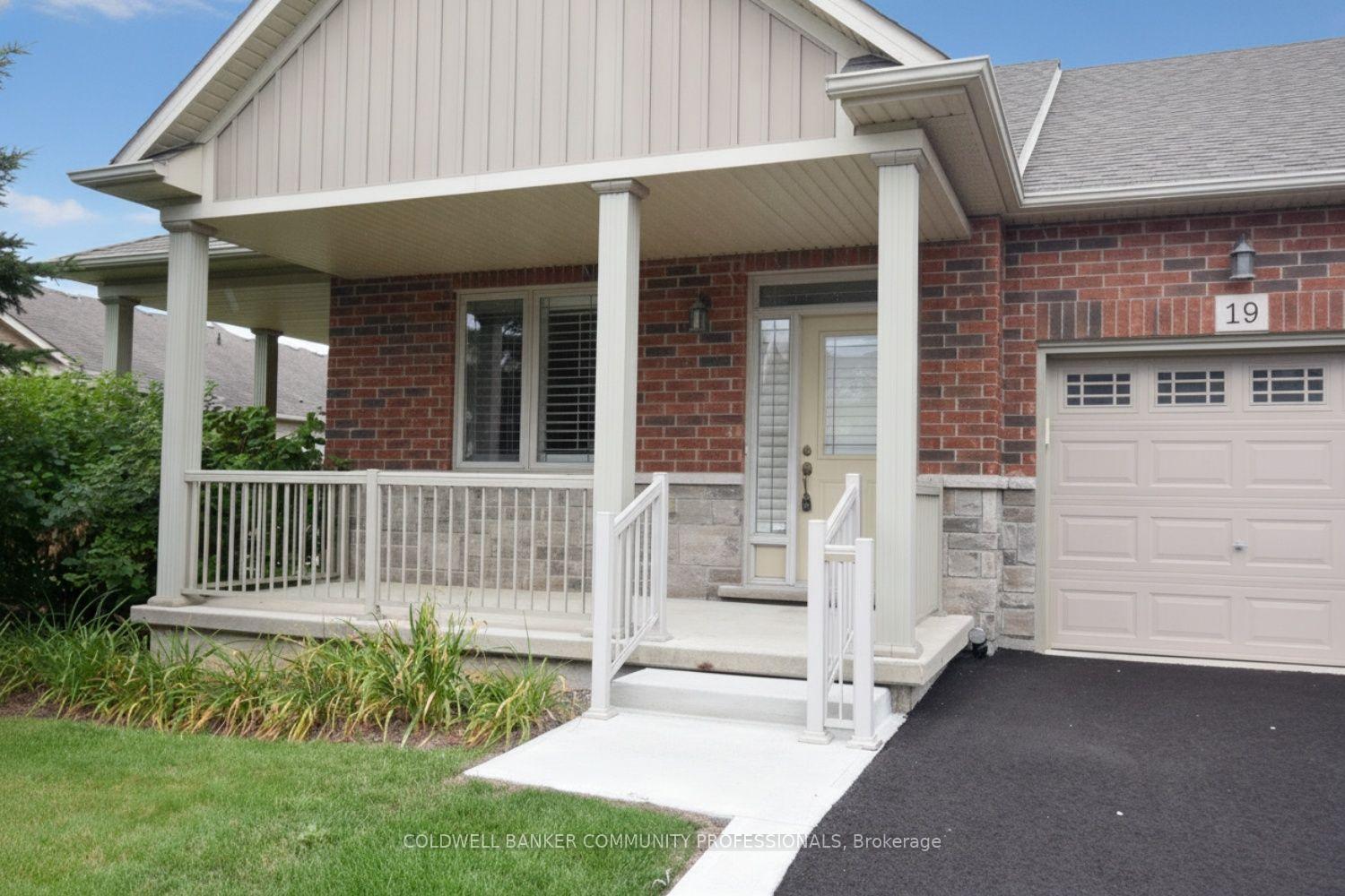 Photo 2 of 19 Stickland Lane, Hamilton, Binbrook — HOMEH