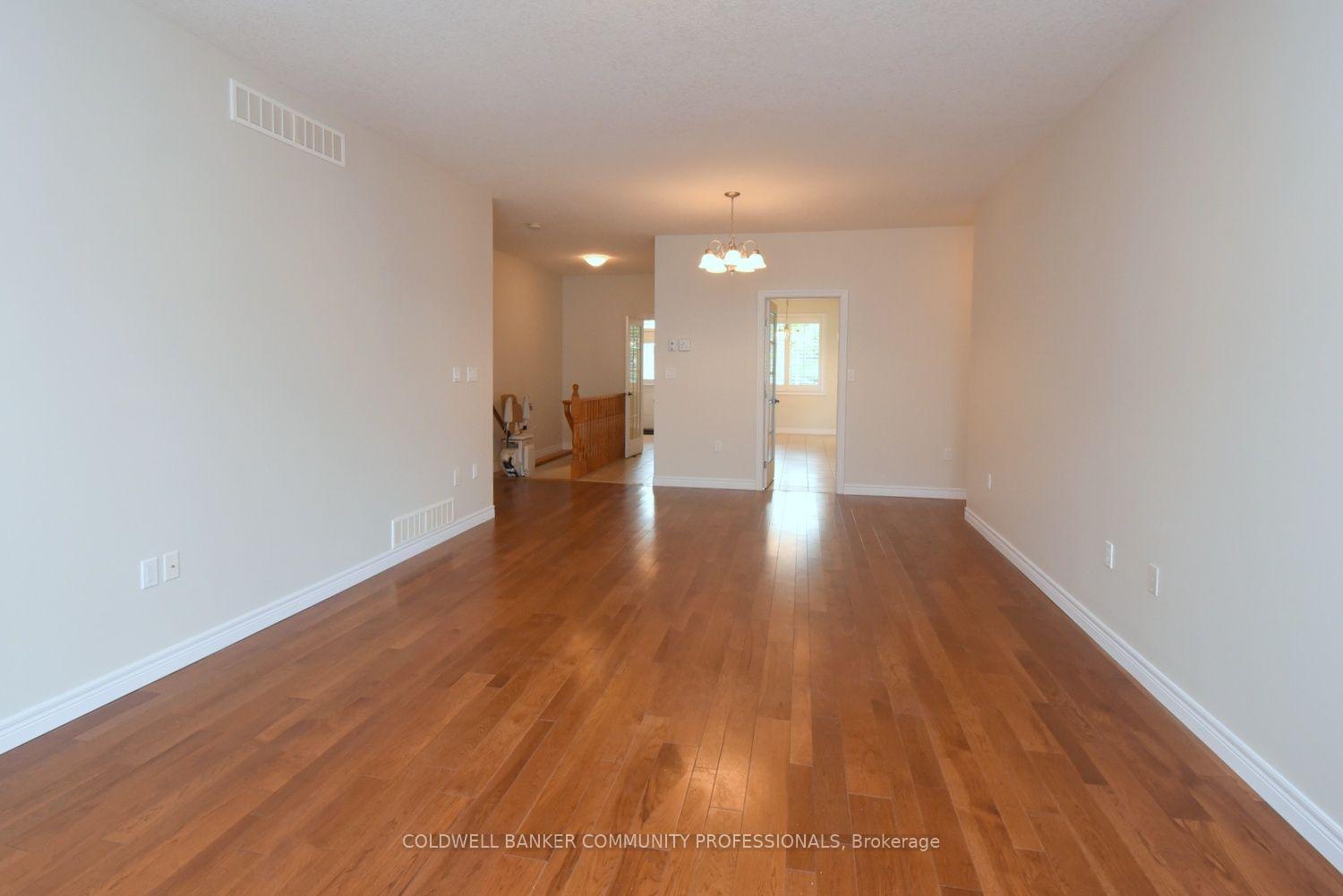 Photo 8 of 19 Stickland Lane, Hamilton, Binbrook — HOMEH