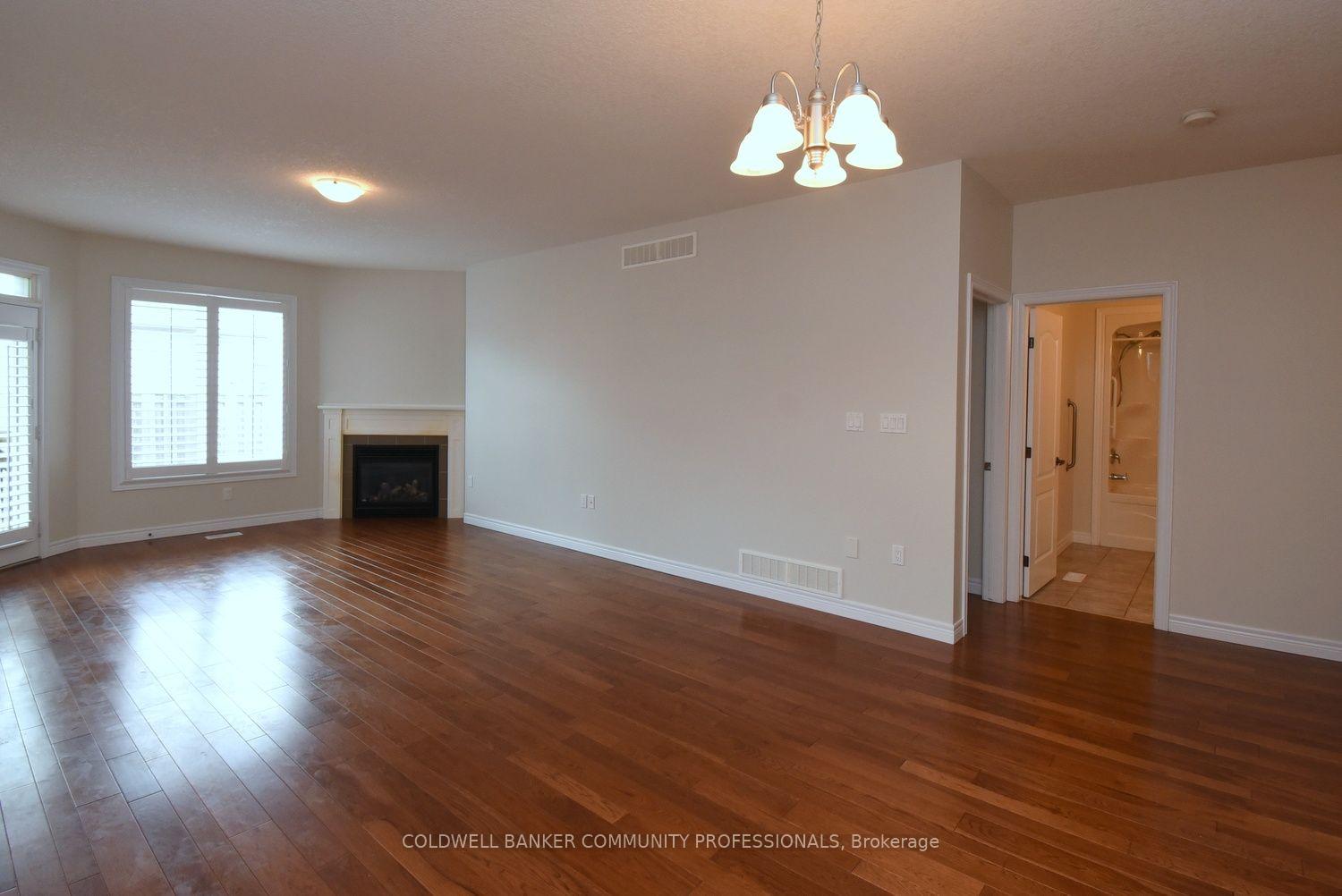 Photo 10 of 19 Stickland Lane, Hamilton, Binbrook — HOMEH