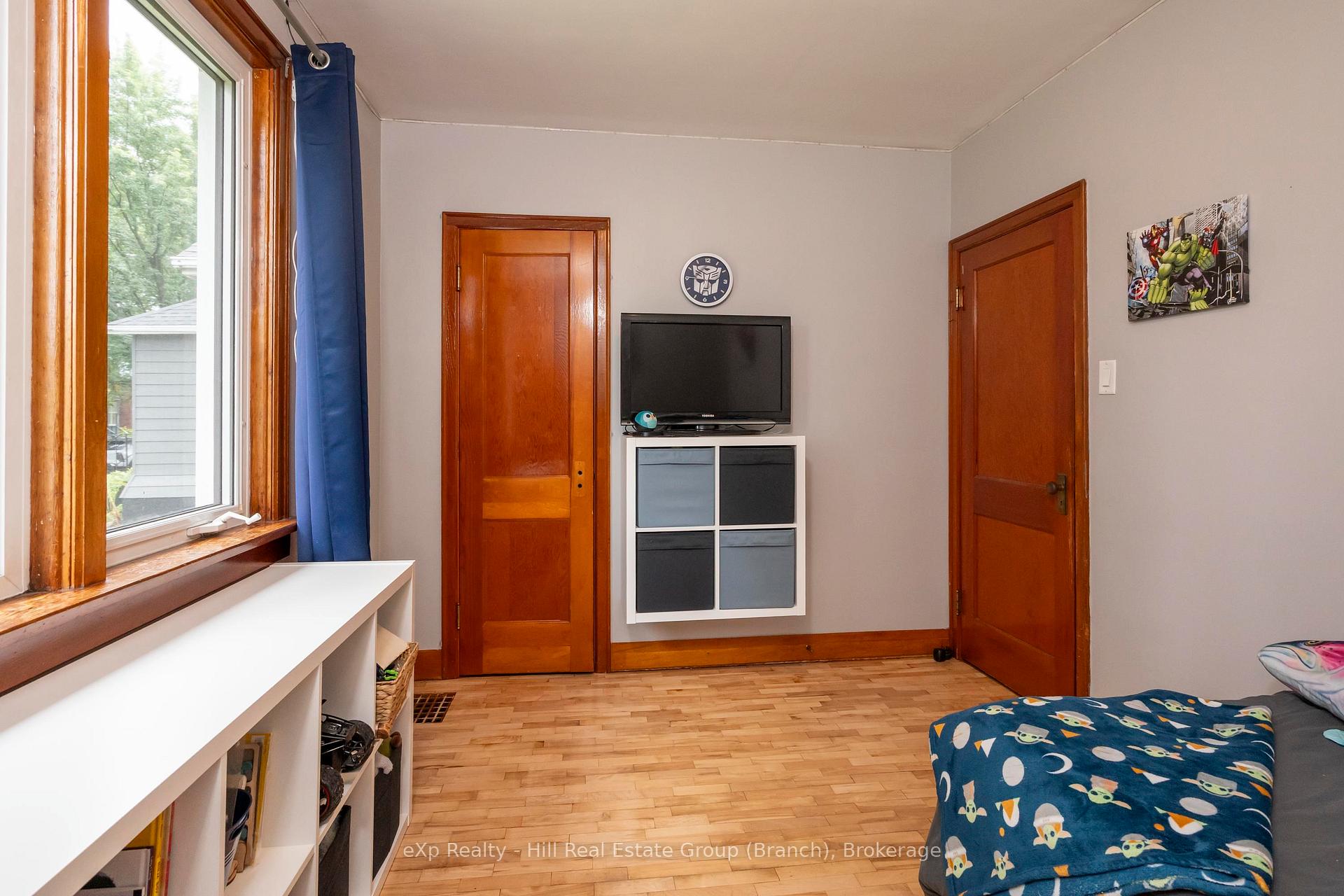 Photo 32 of 235 Franklin Street N, Thunder Bay, McKeller Park — HOMEH