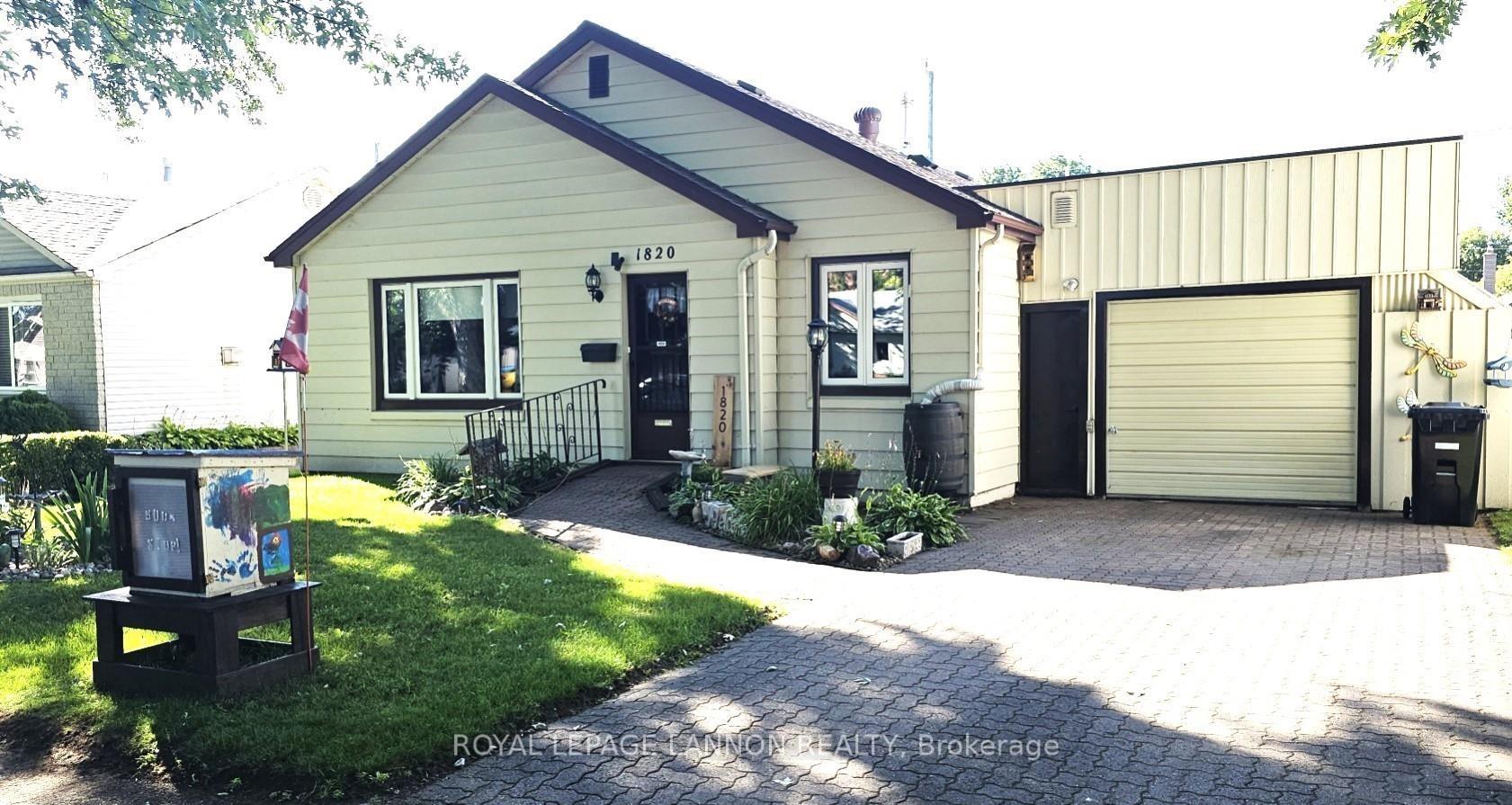 Photo 1 of 1820 Hamilton Avenue, Thunder Bay, Hyde Park — HOMEH