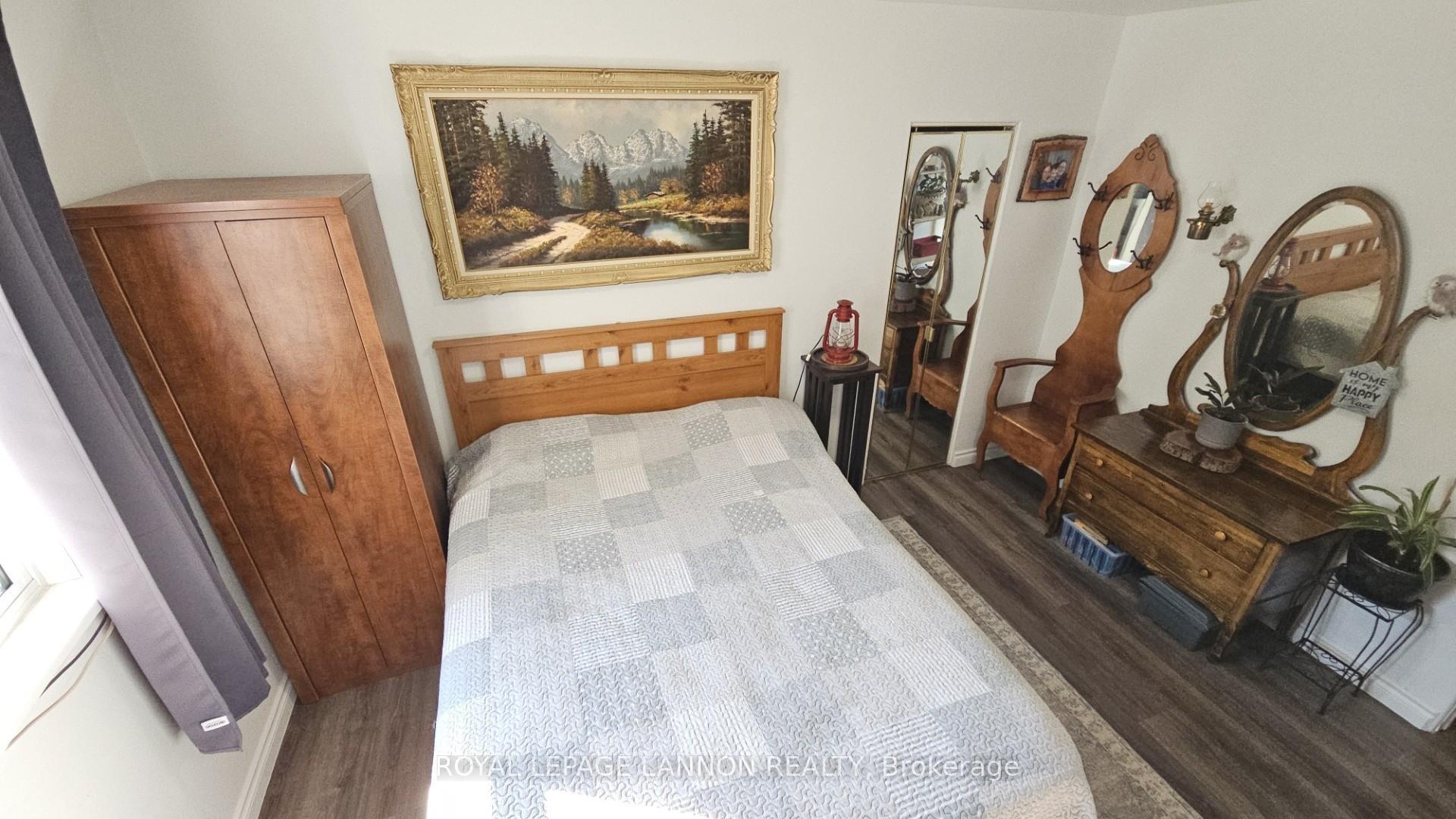 Photo 11 of 1820 Hamilton Avenue, Thunder Bay, Hyde Park — HOMEH